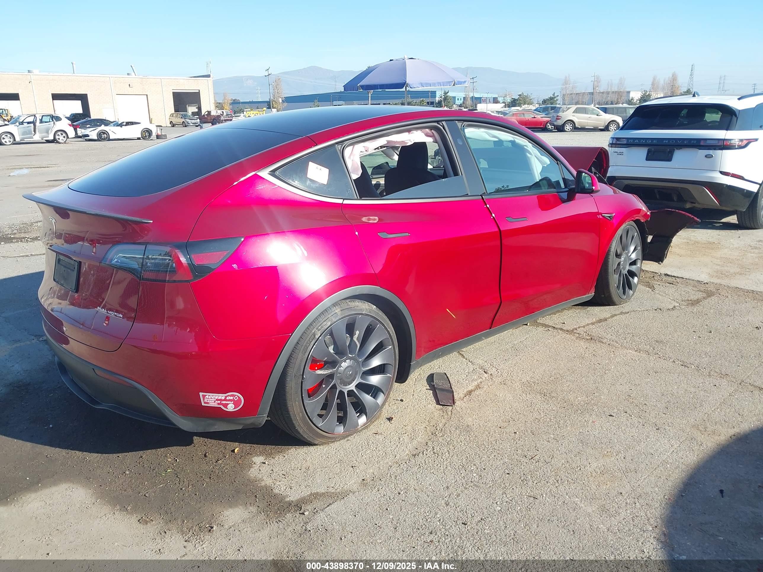 TESLA MODEL image 4