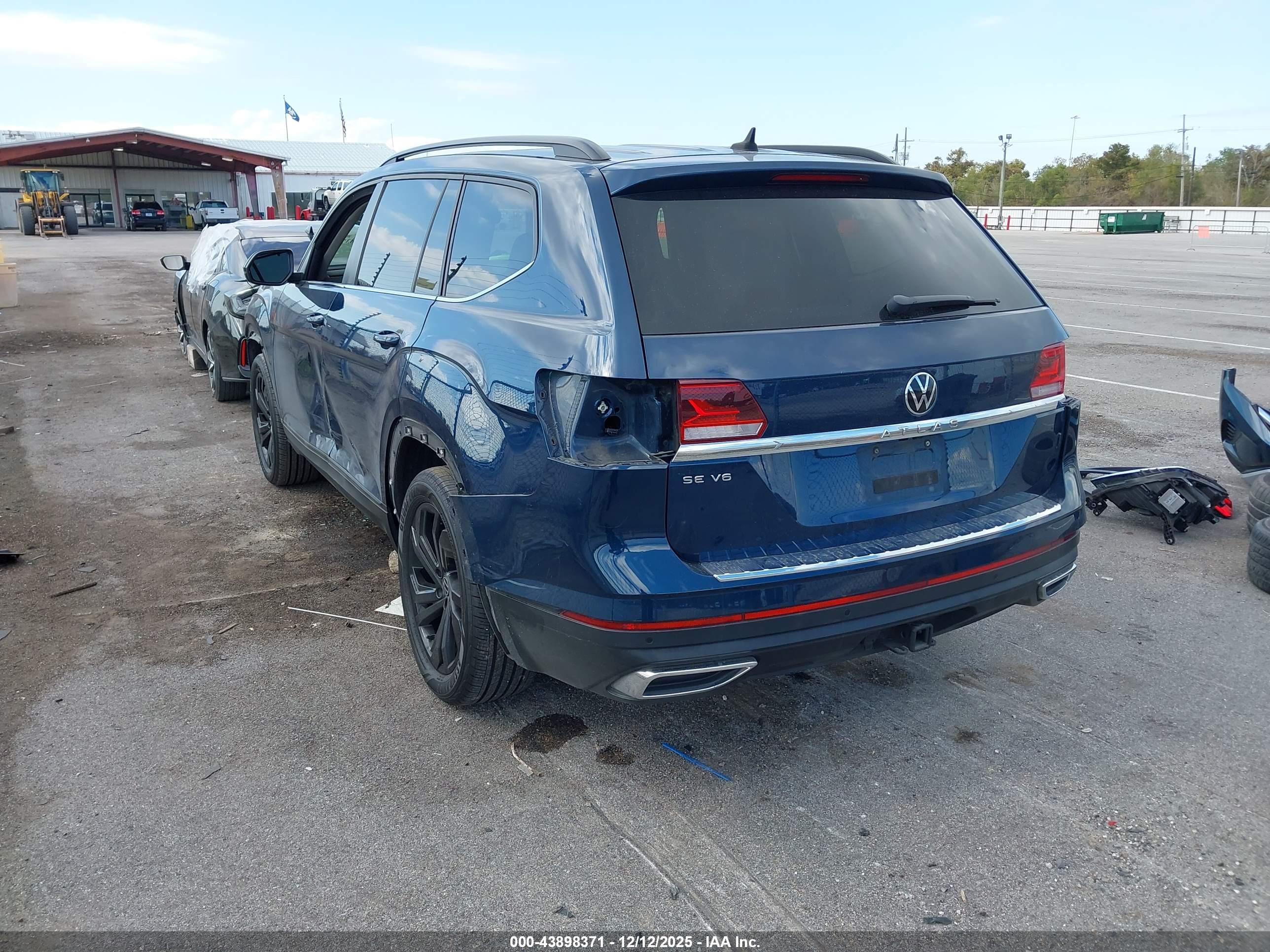 VOLKSWAGEN ATLAS image 3