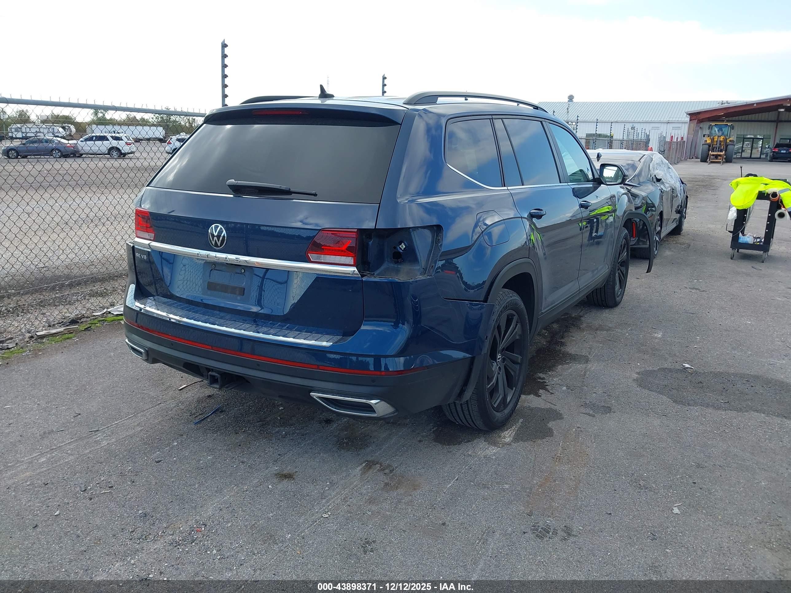 VOLKSWAGEN ATLAS image 4