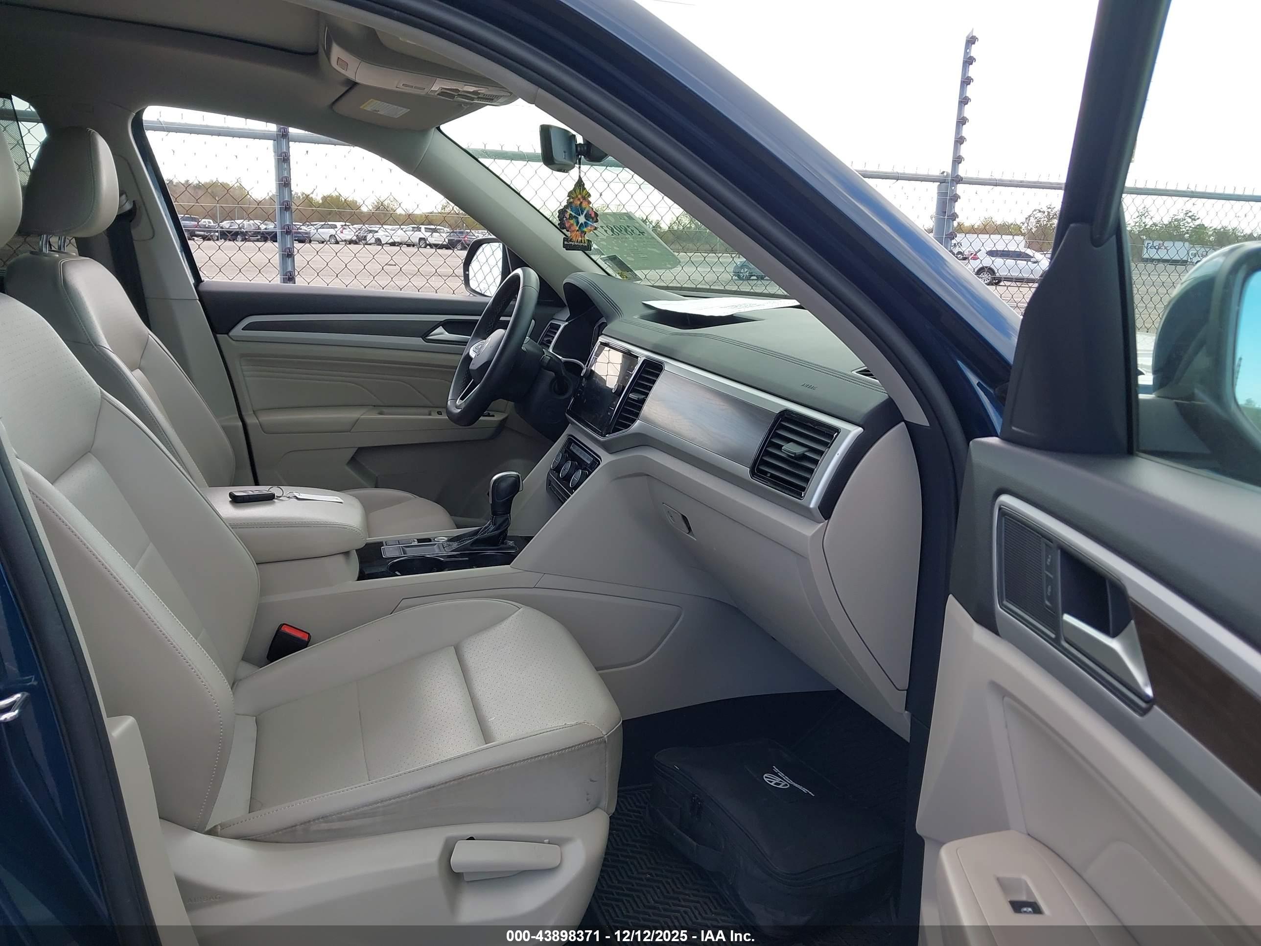 VOLKSWAGEN ATLAS image 5