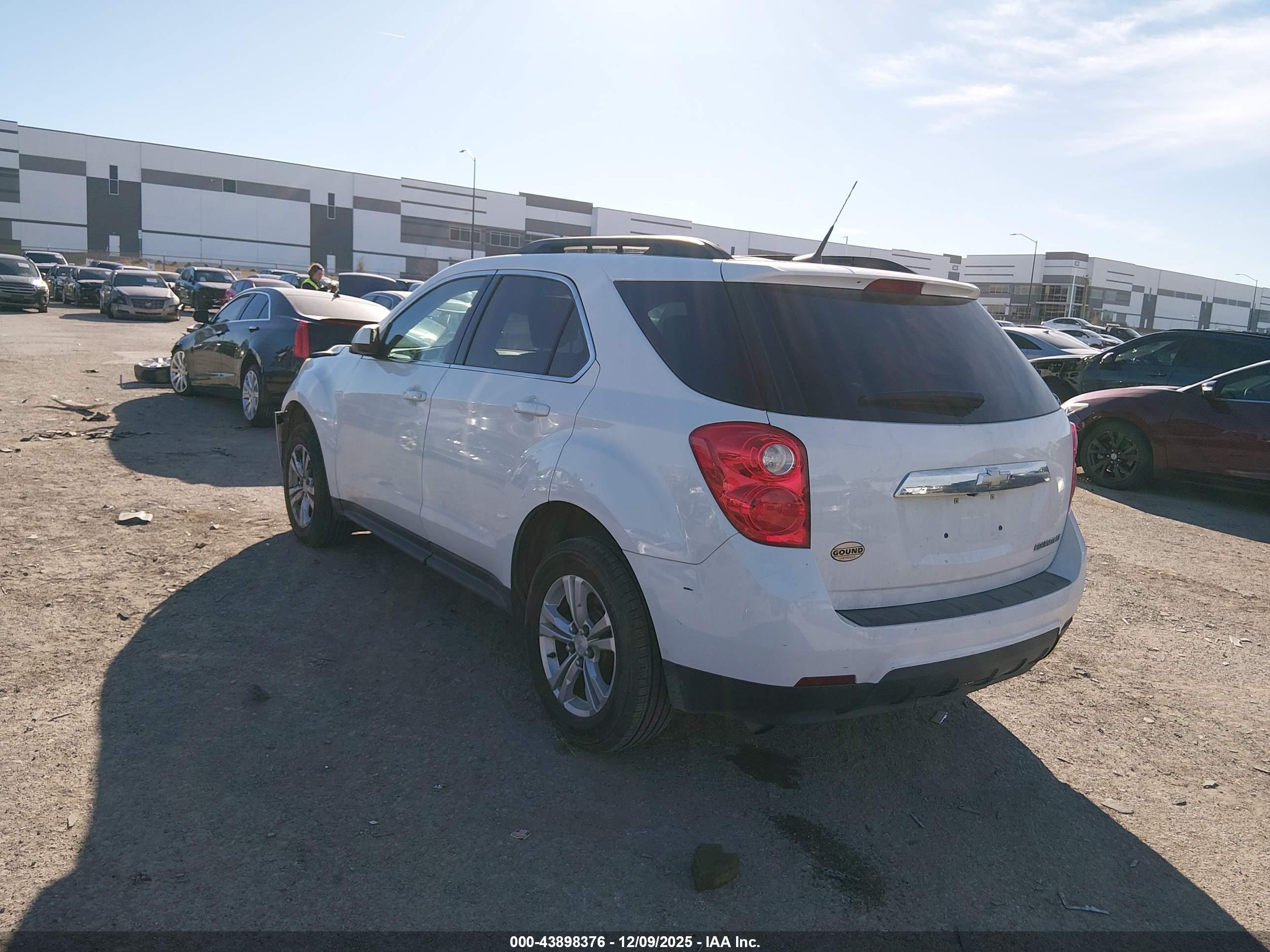 CHEVROLET EQUINOX image 3