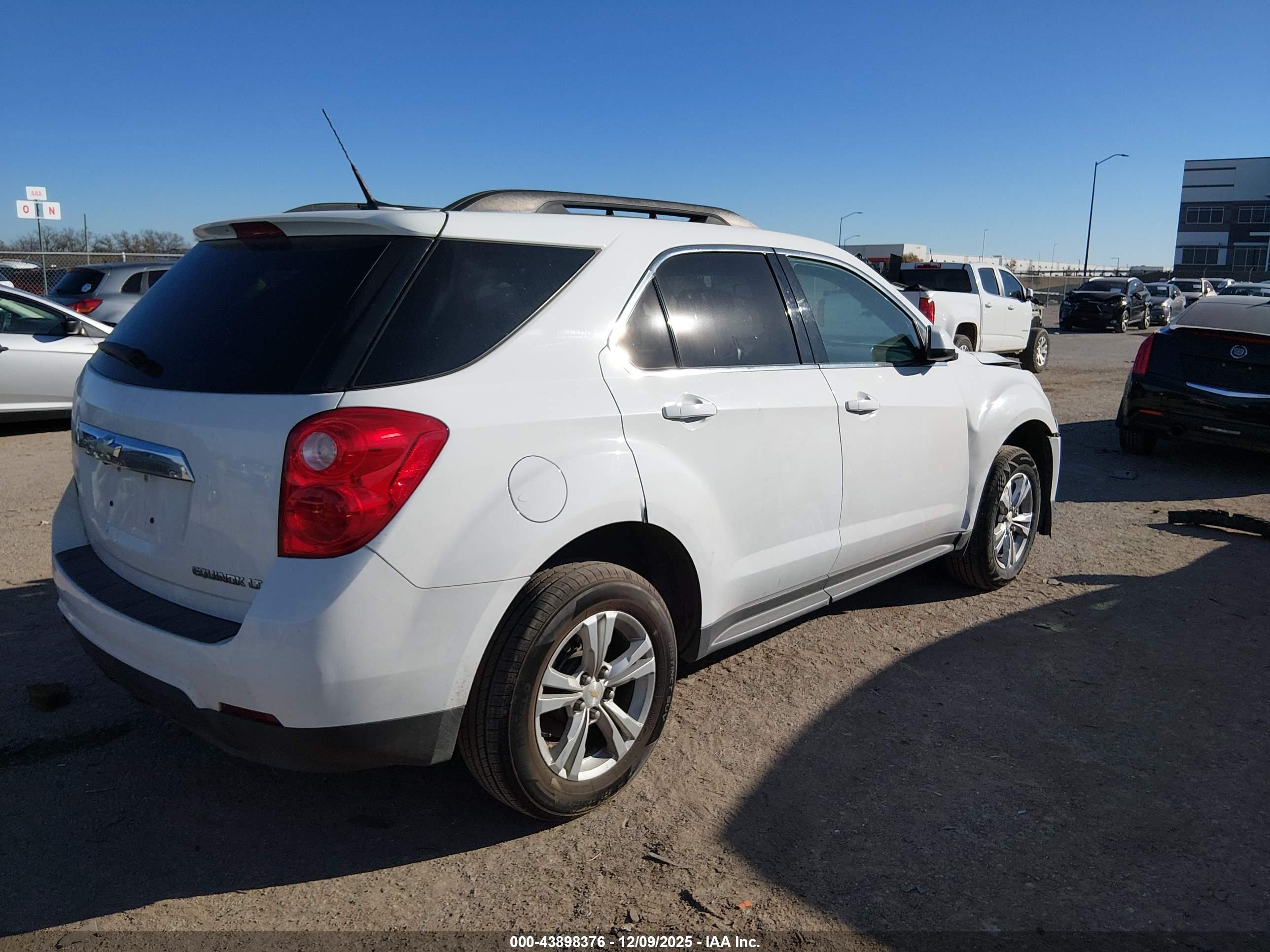 CHEVROLET EQUINOX image 4