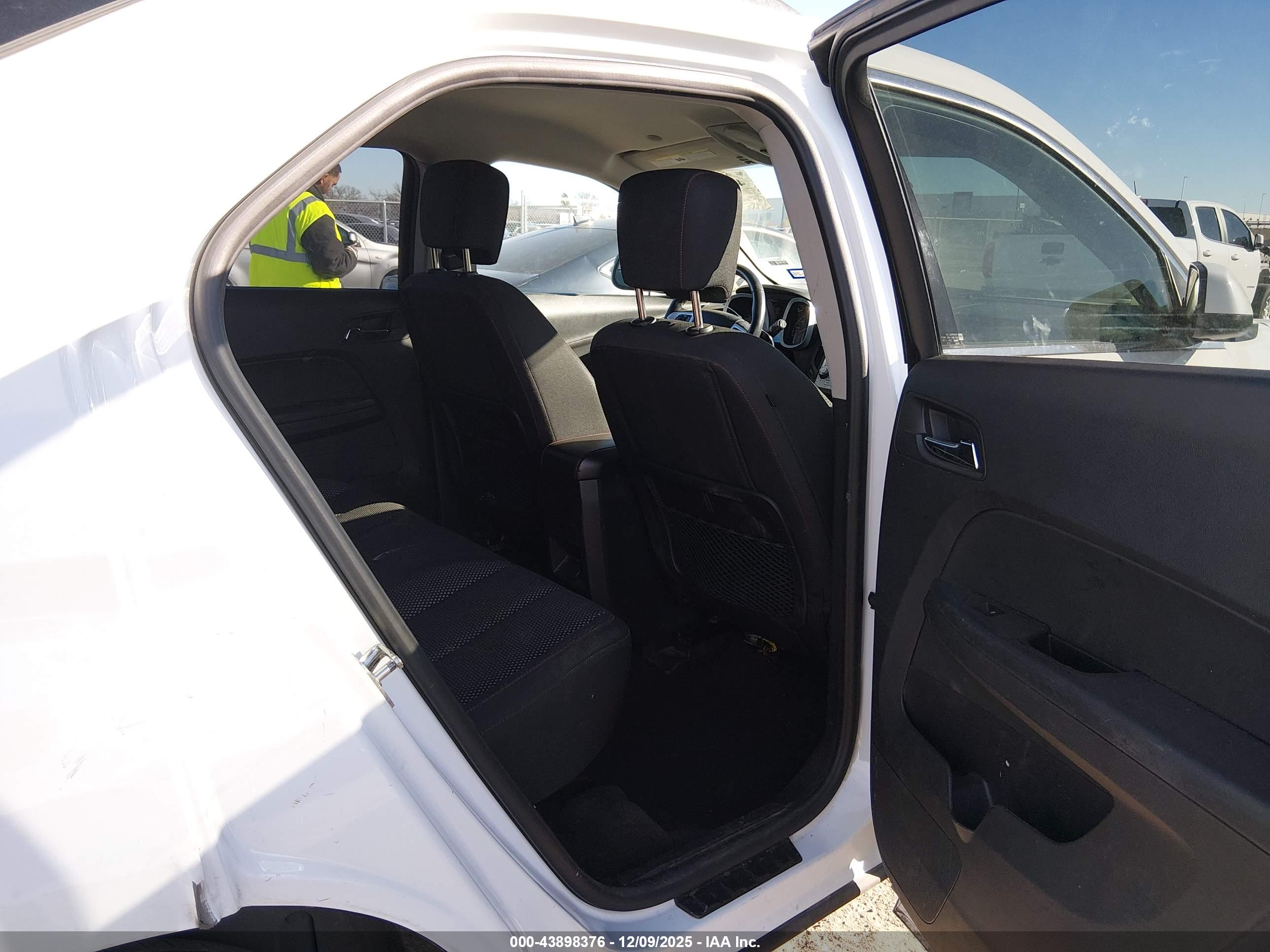 CHEVROLET EQUINOX image 8