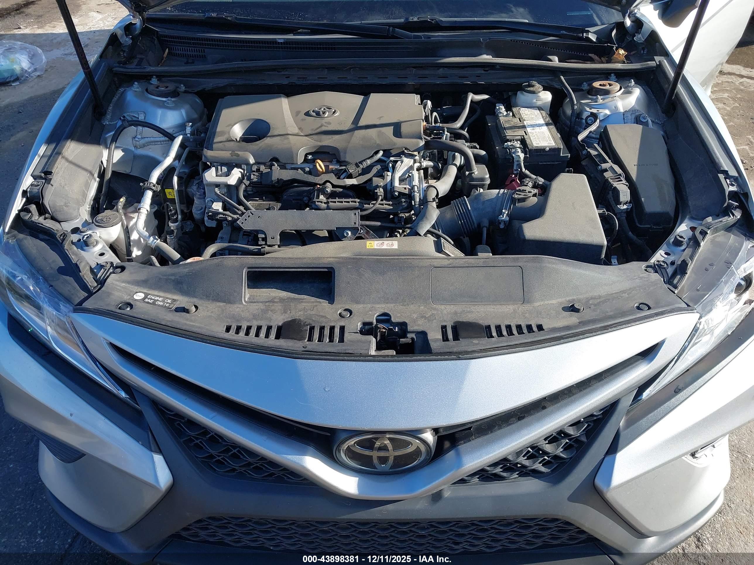 TOYOTA CAMRY image 10