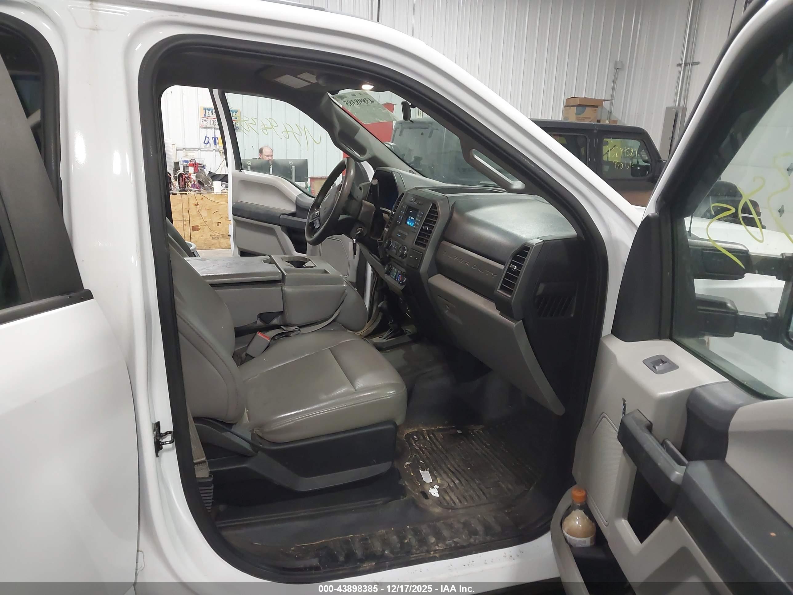 FORD F-250 image 5