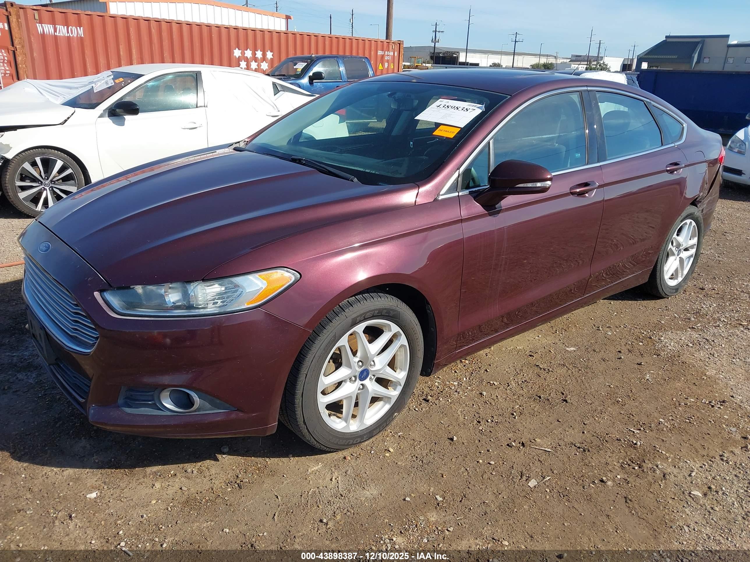FORD FUSION image 2