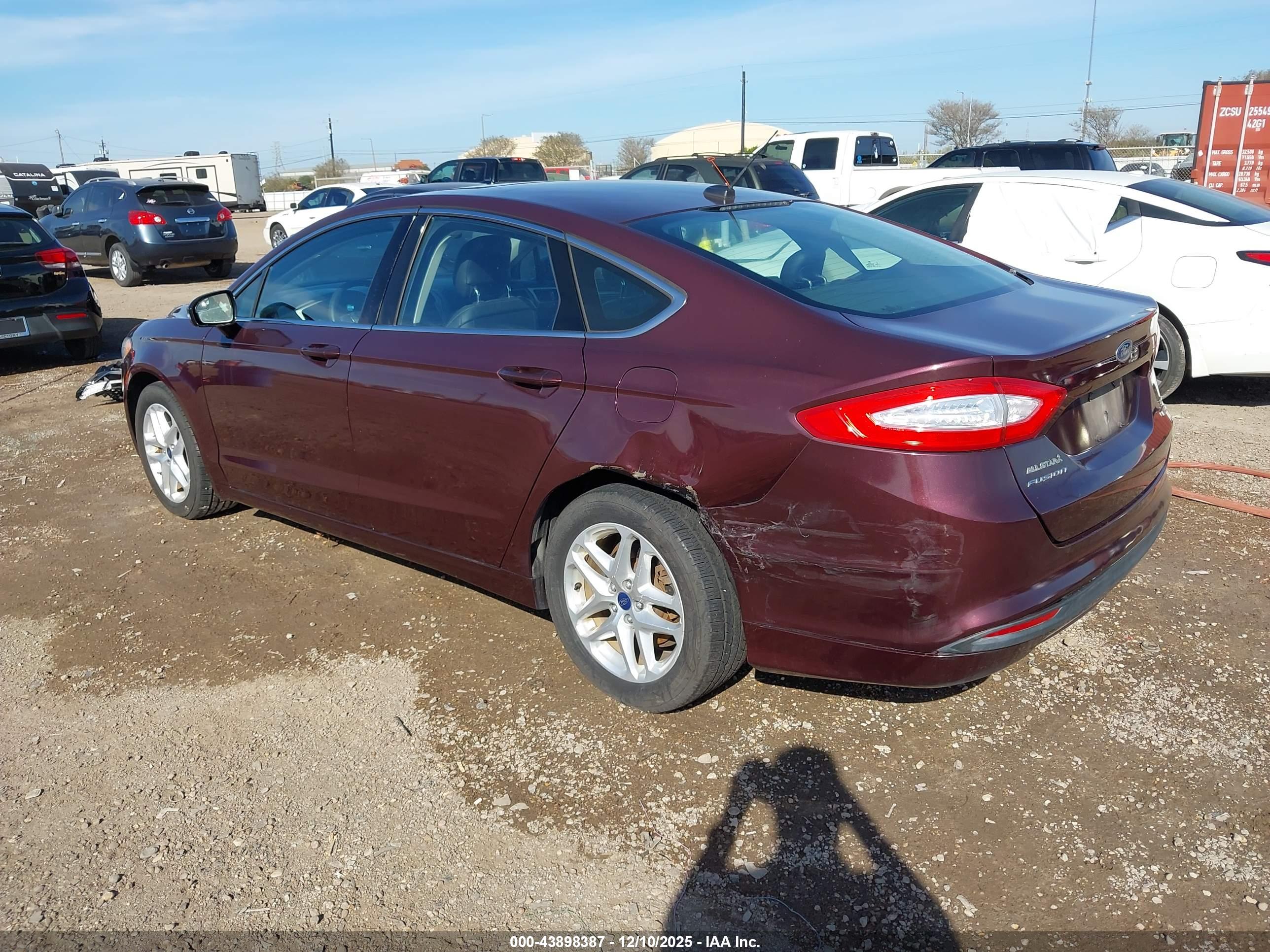 FORD FUSION image 3