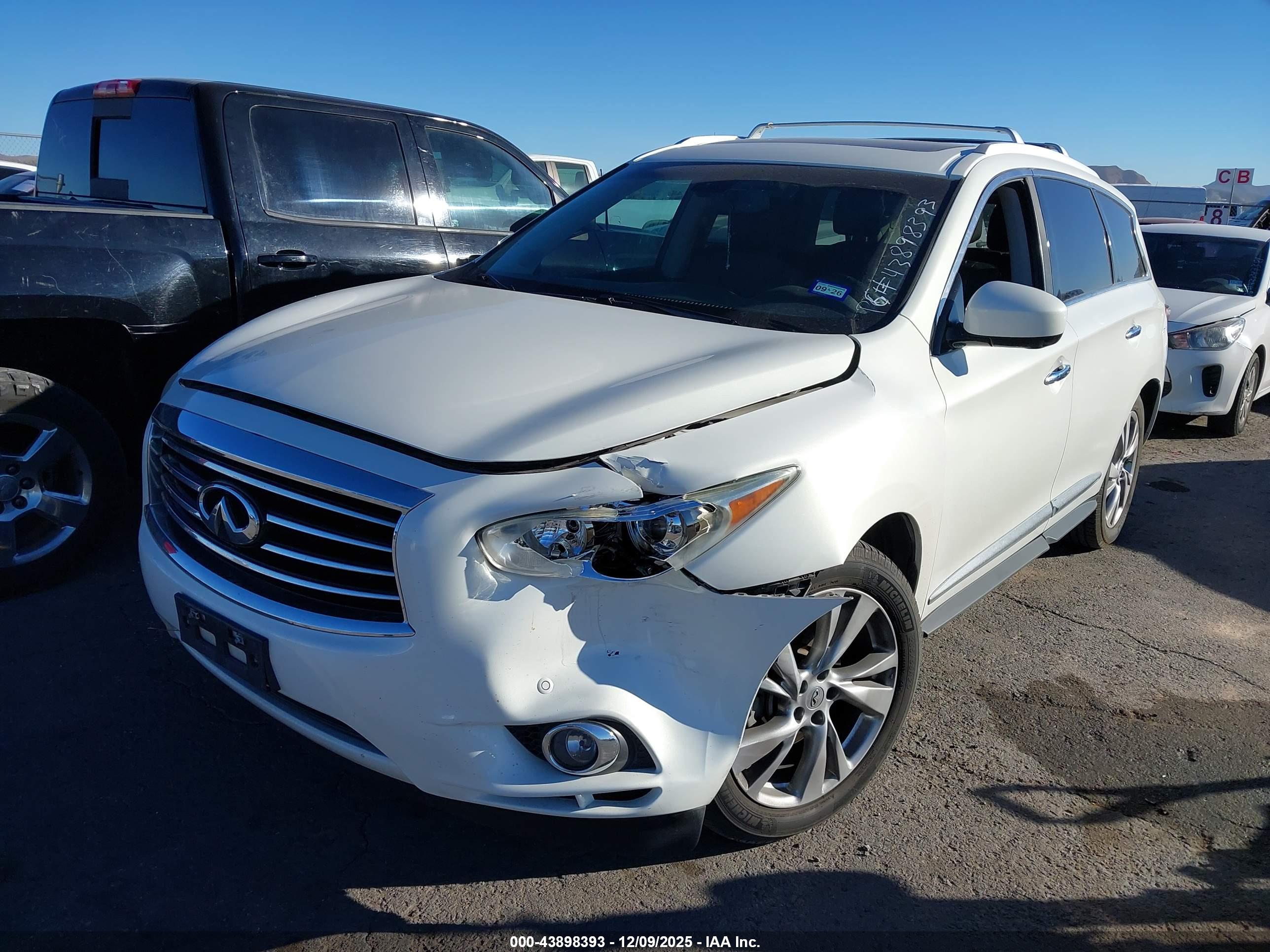 INFINITI JX35 image 2