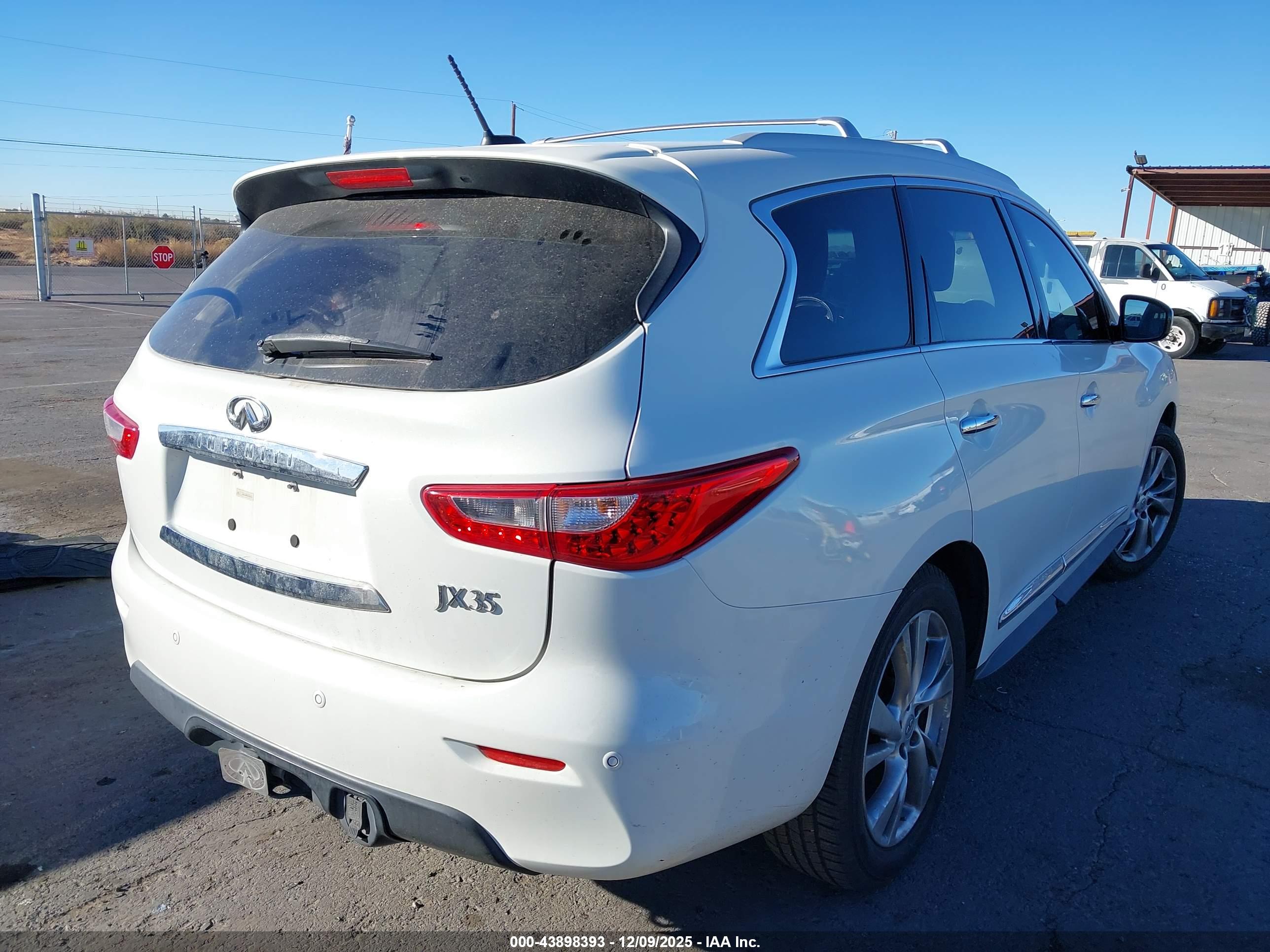 INFINITI JX35 image 4