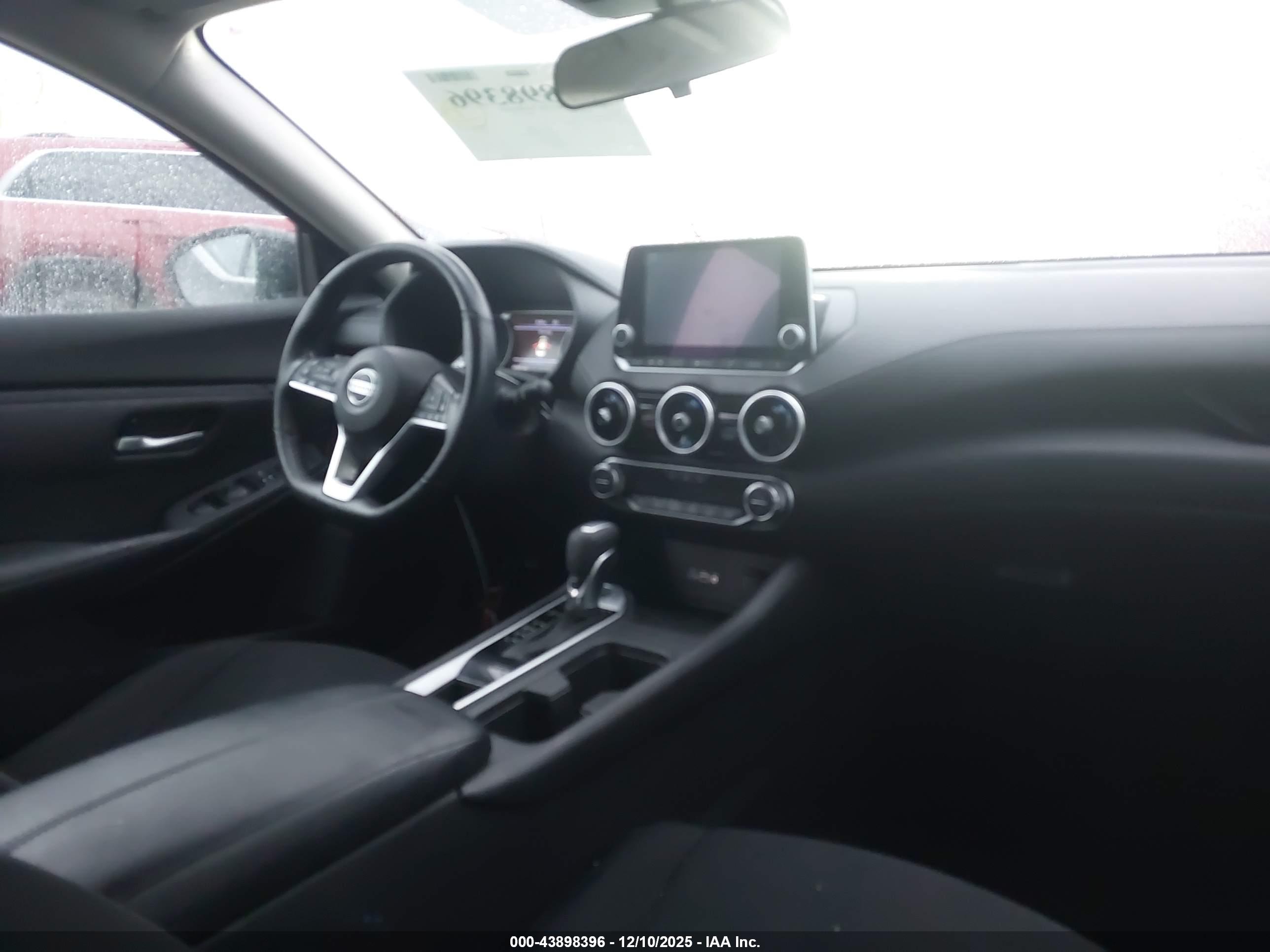 NISSAN SENTRA image 5