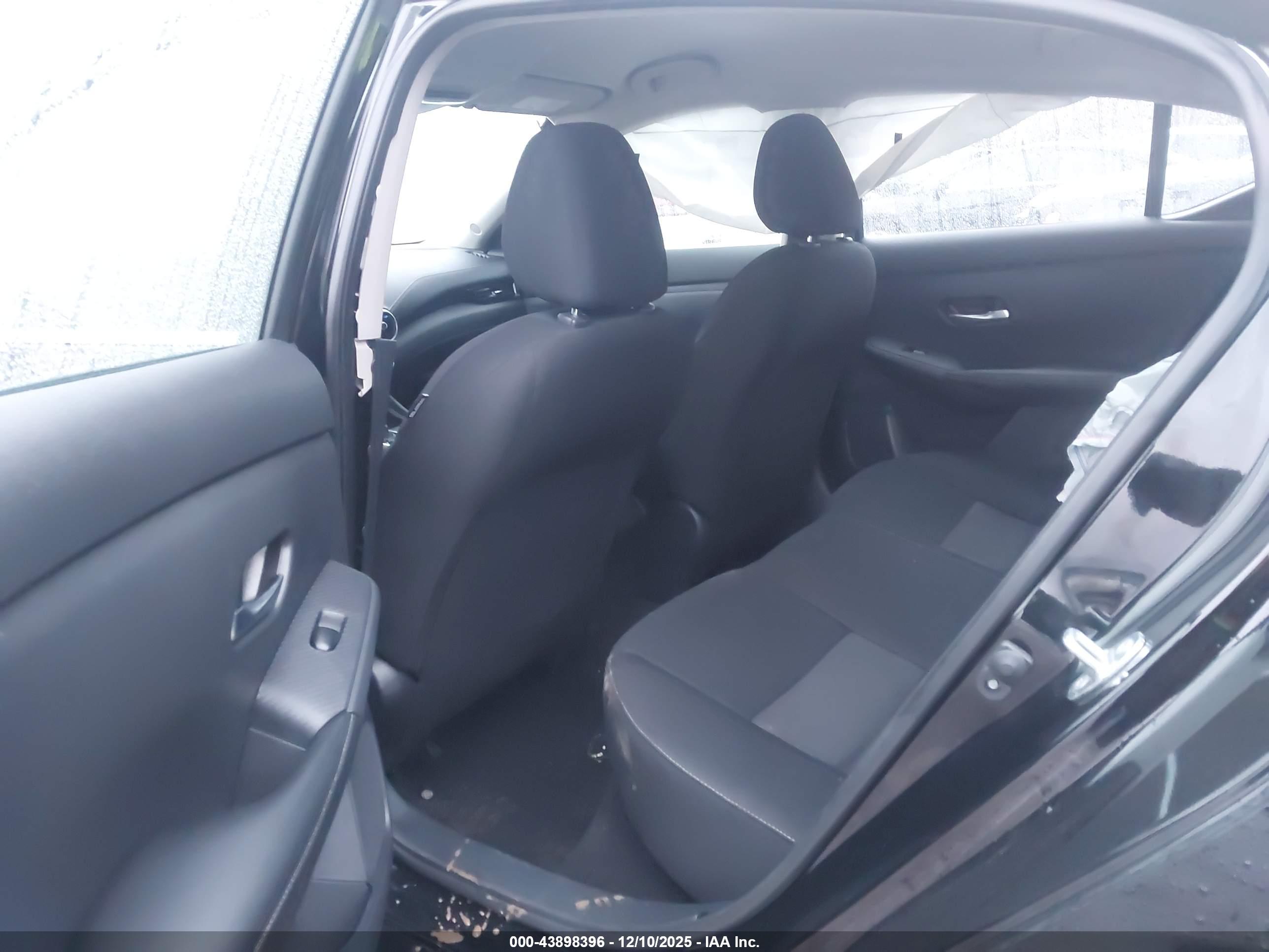 NISSAN SENTRA image 8