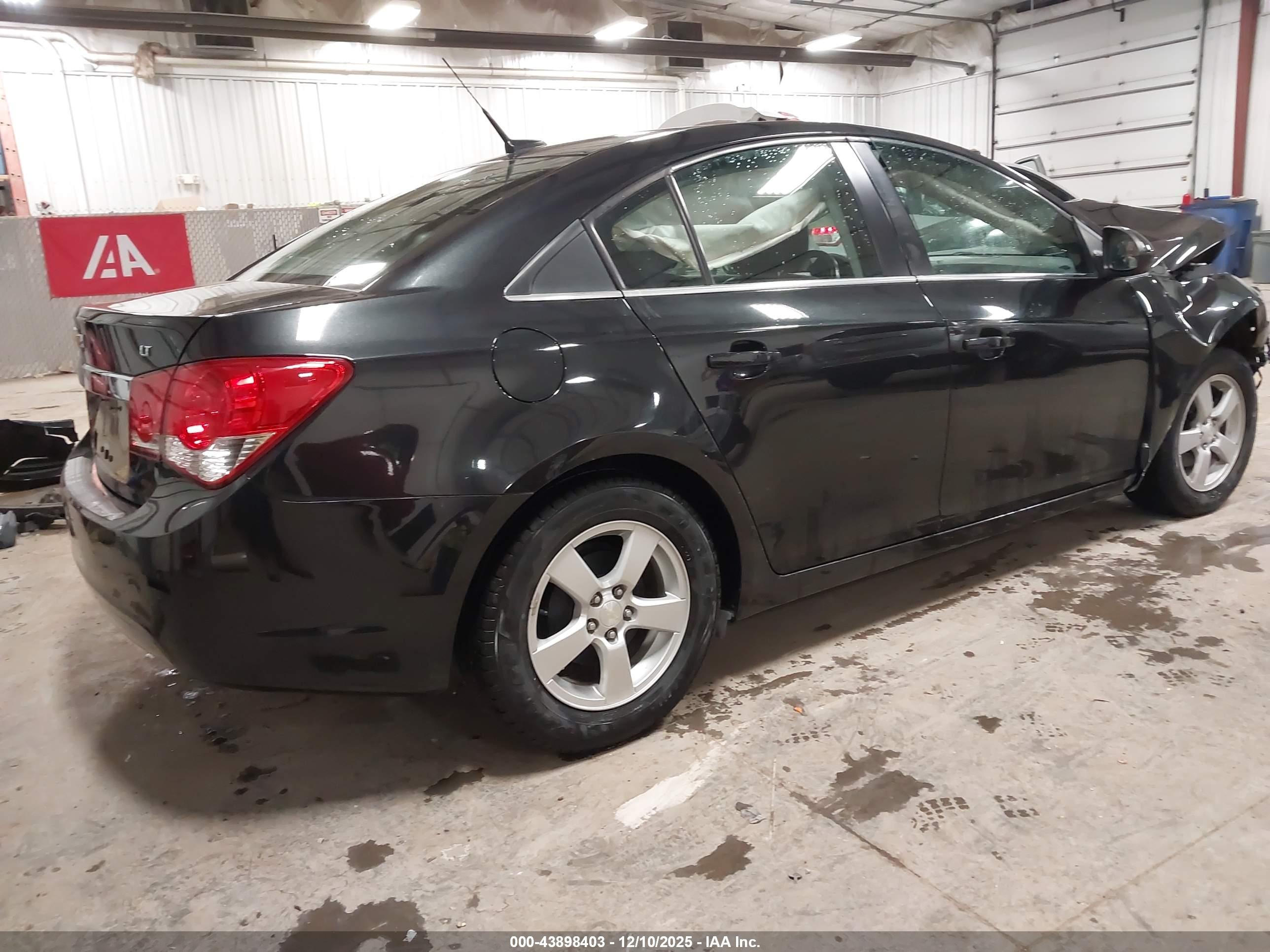 CHEVROLET CRUZE image 4