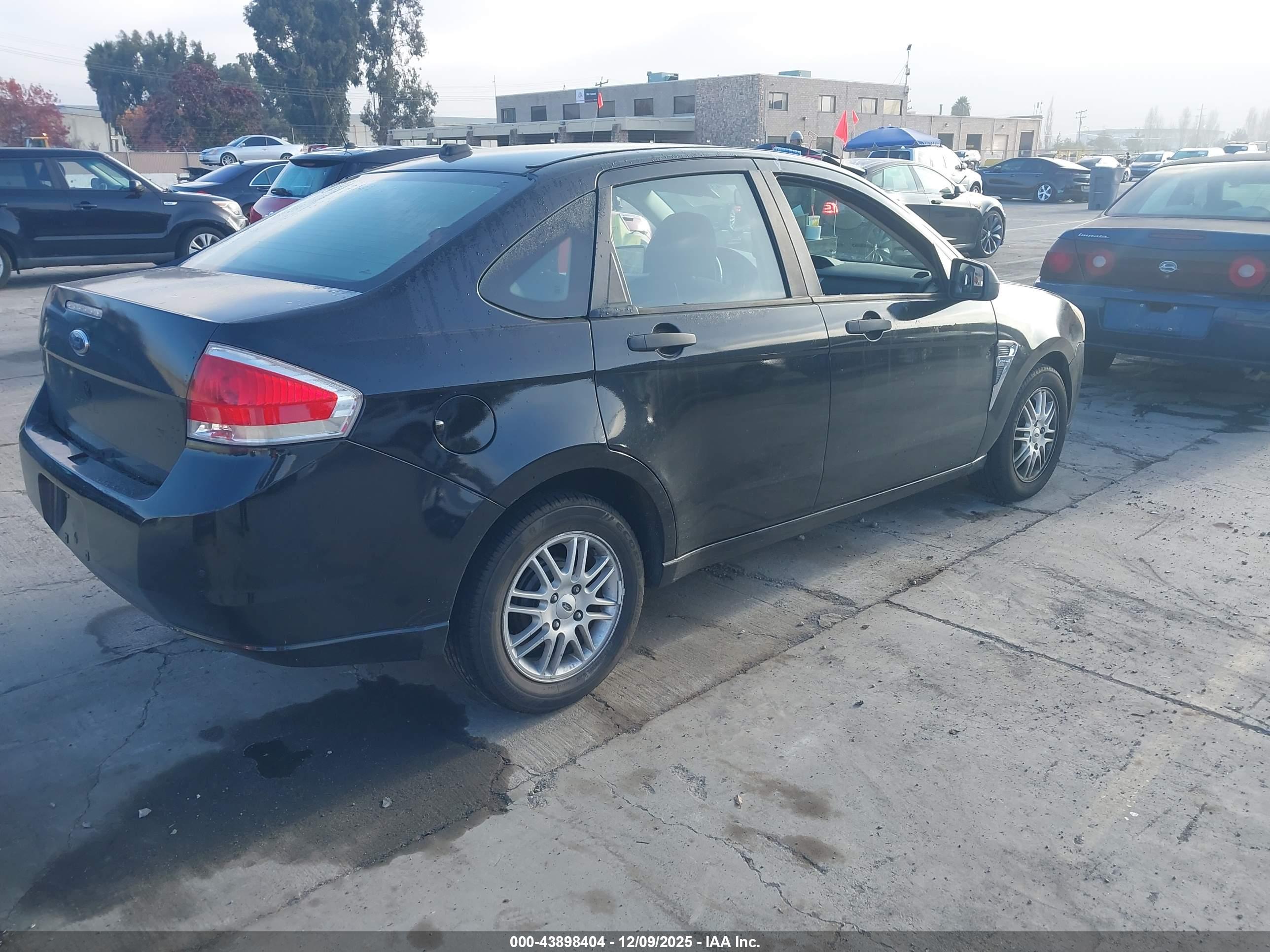 FORD FOCUS image 4