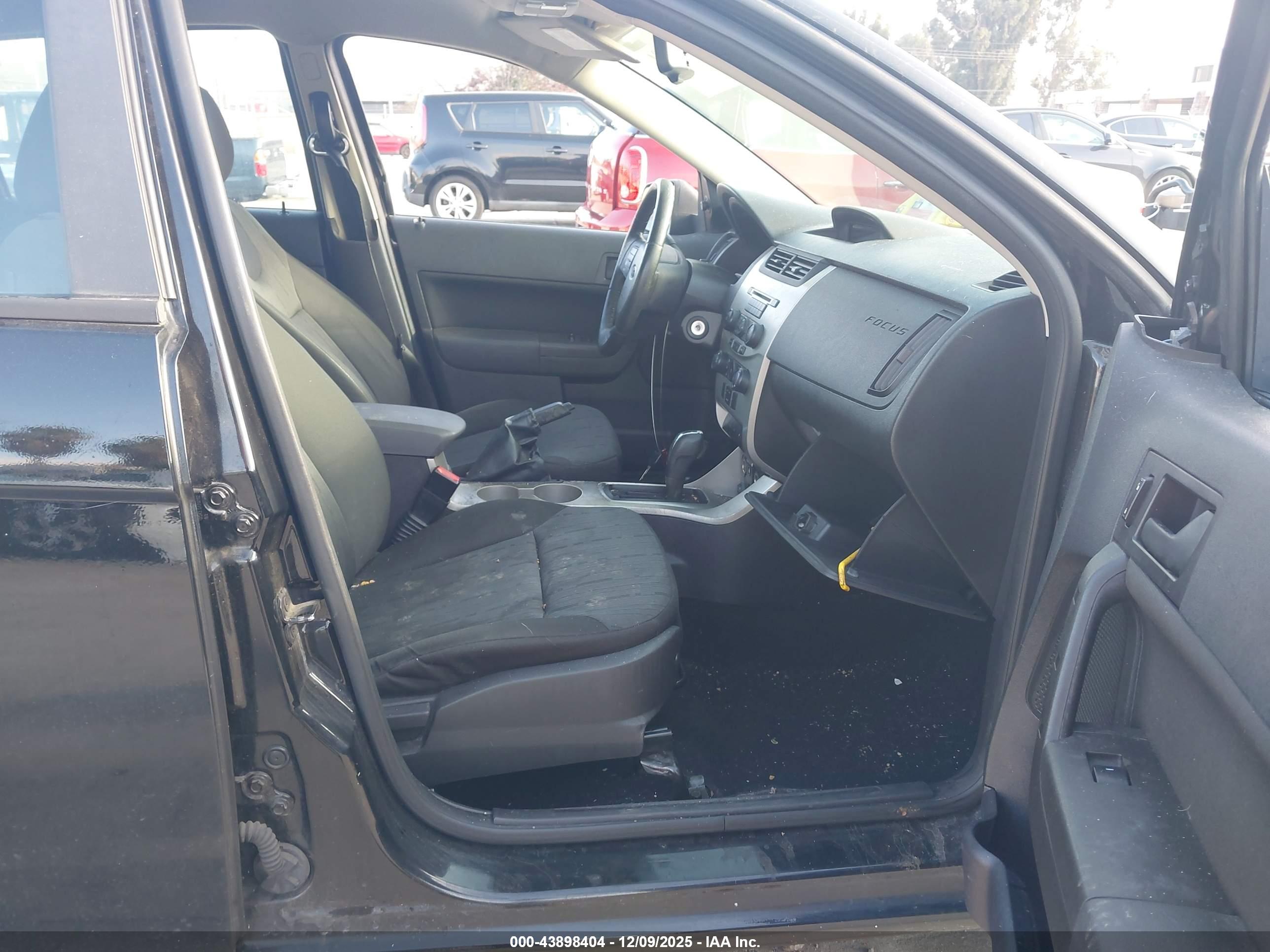 FORD FOCUS image 5