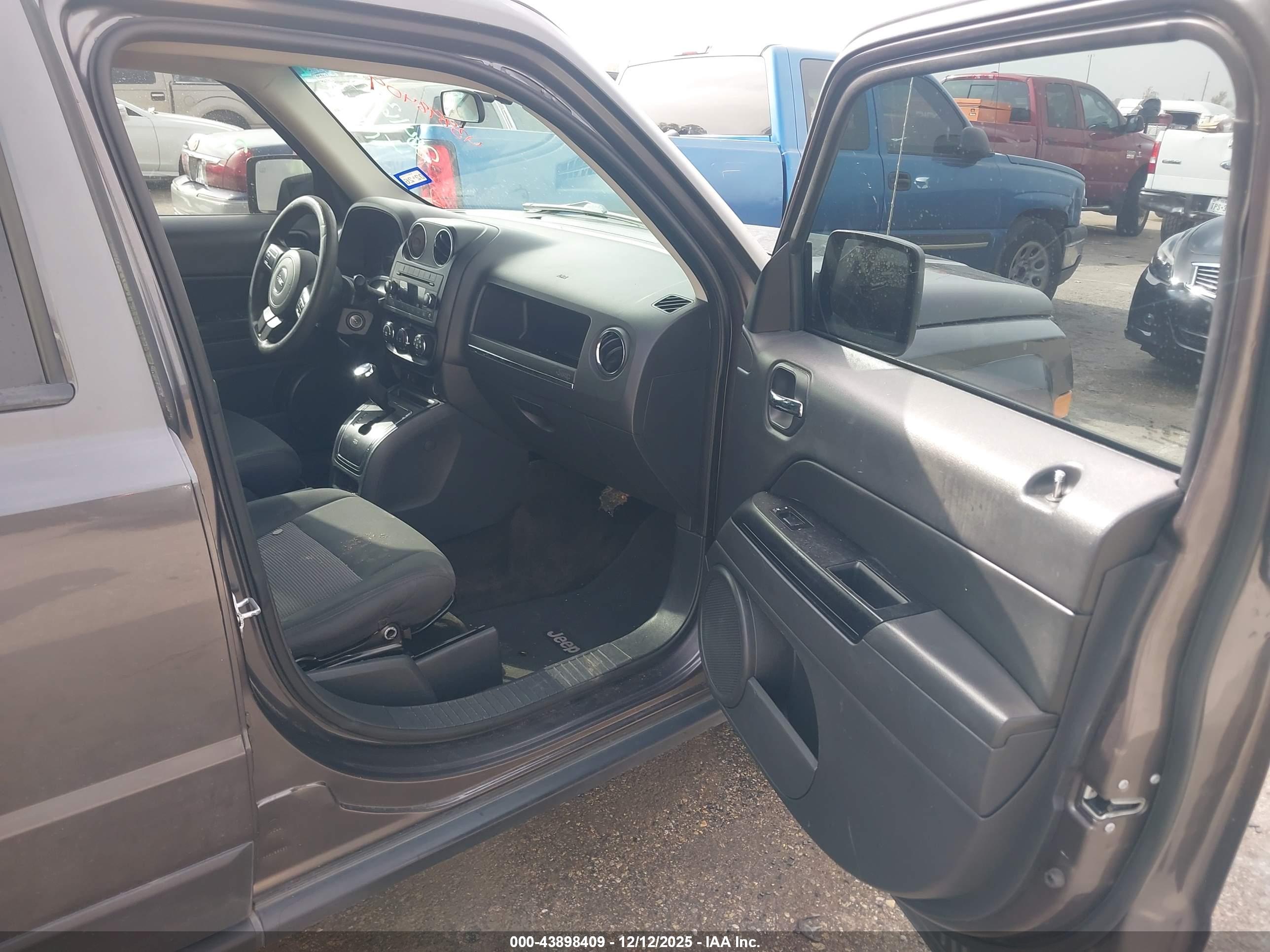 JEEP PATRIOT image 5