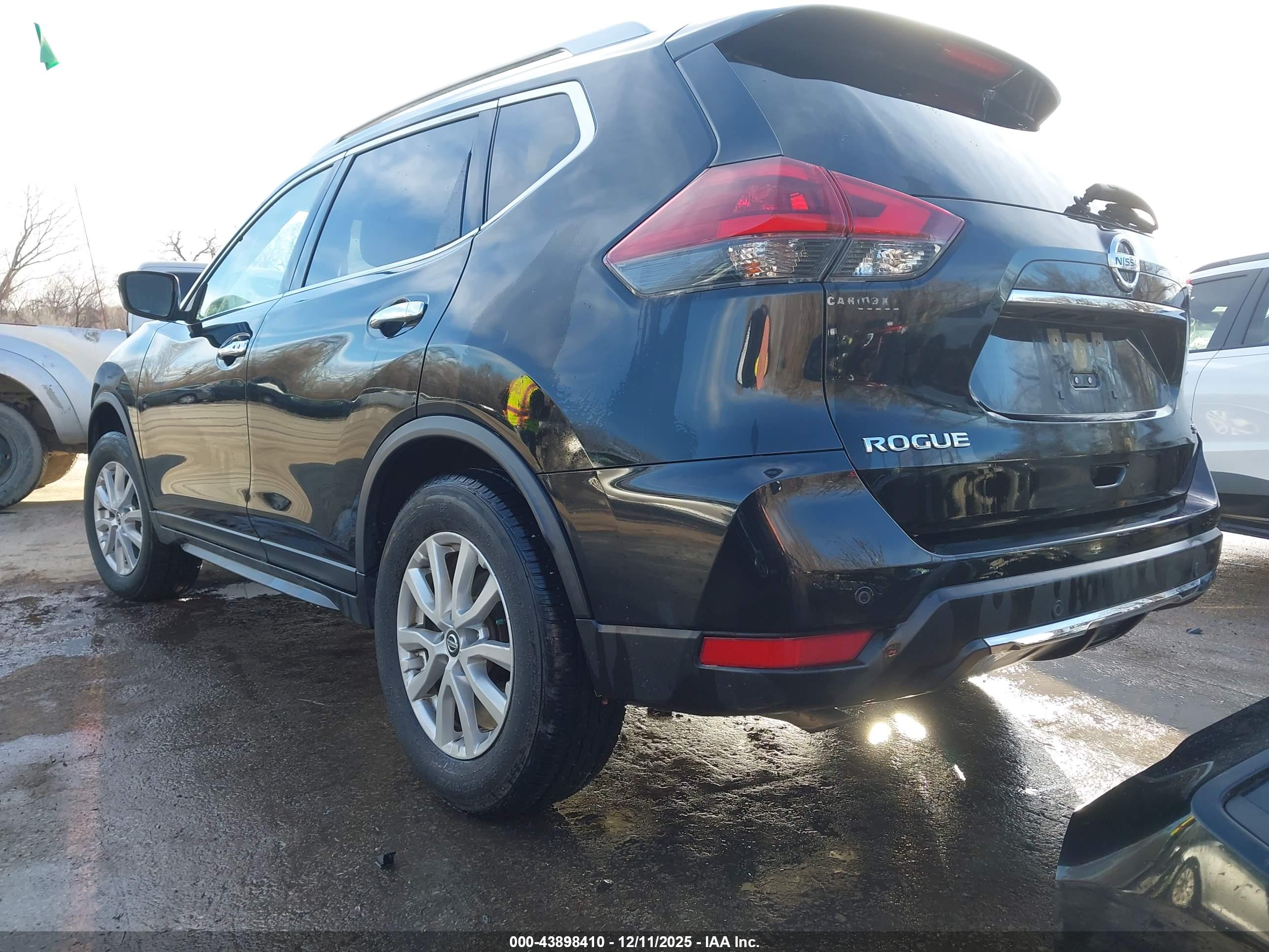 NISSAN ROGUE image 3