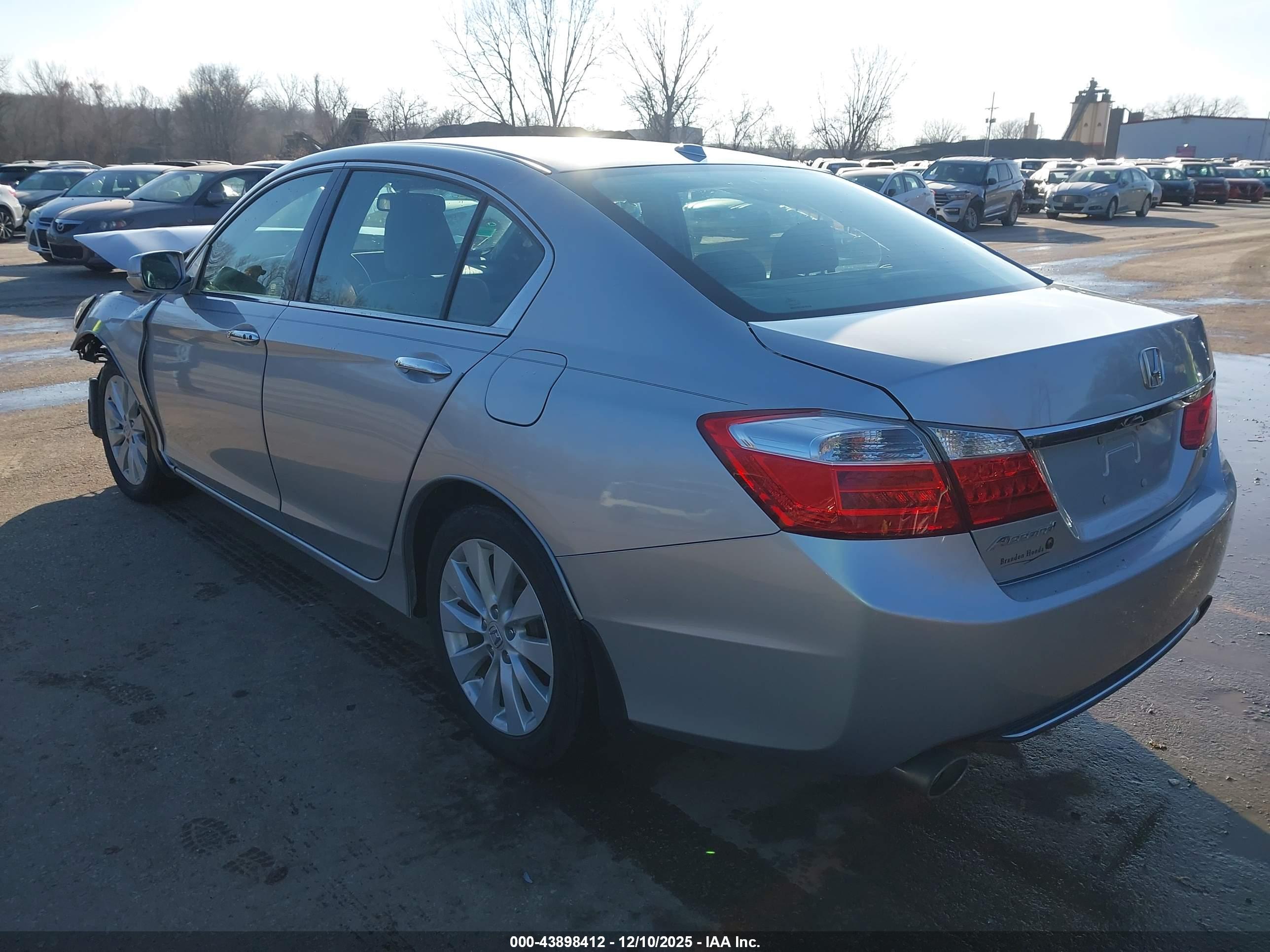 HONDA ACCORD image 3