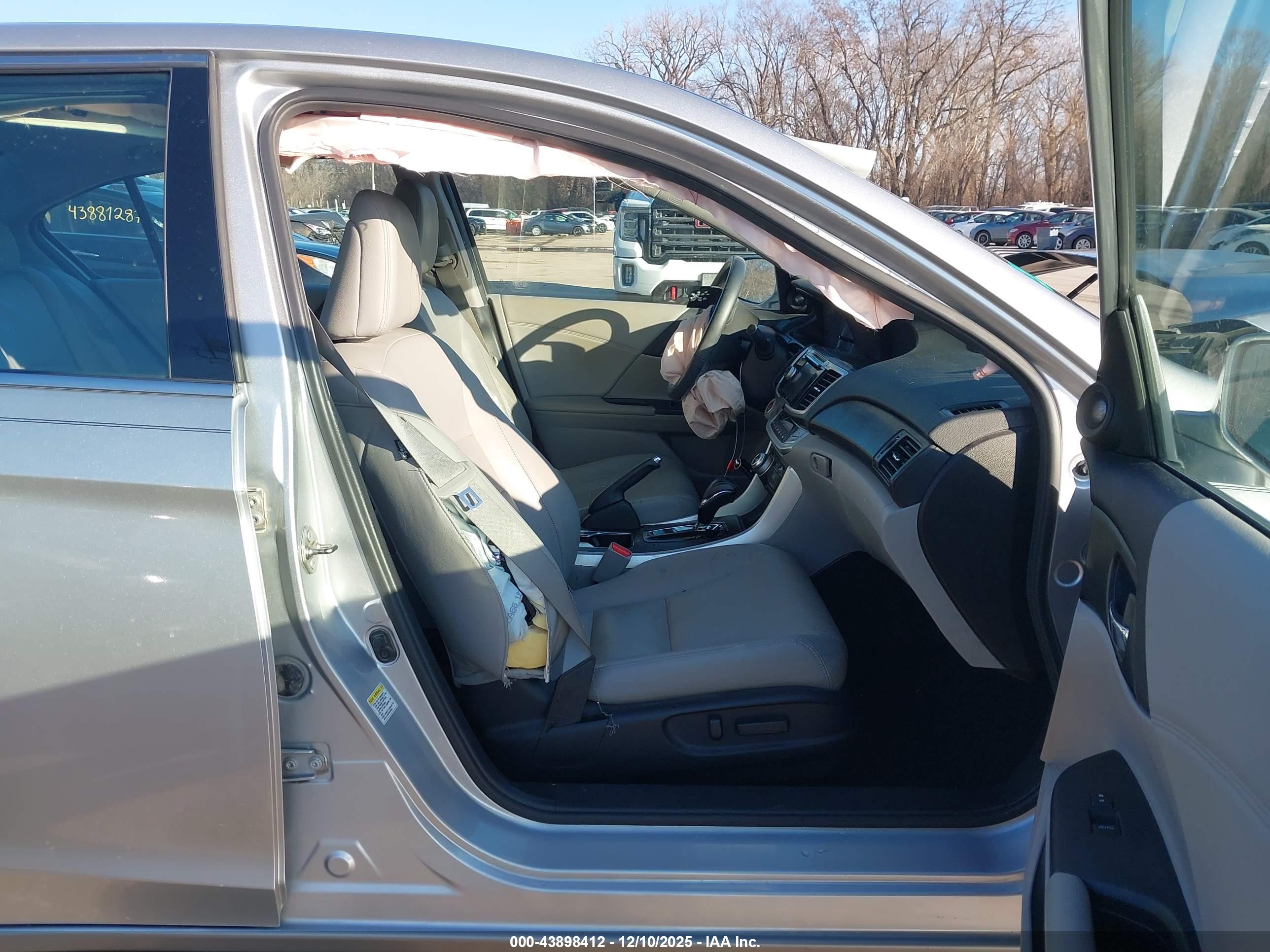 HONDA ACCORD image 5