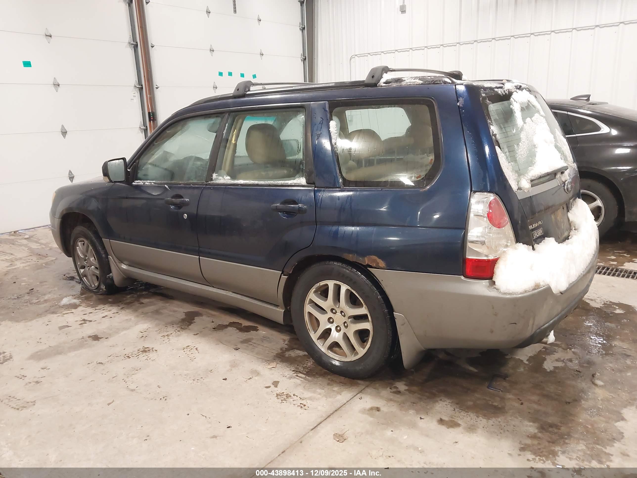 SUBARU FORESTER image 3