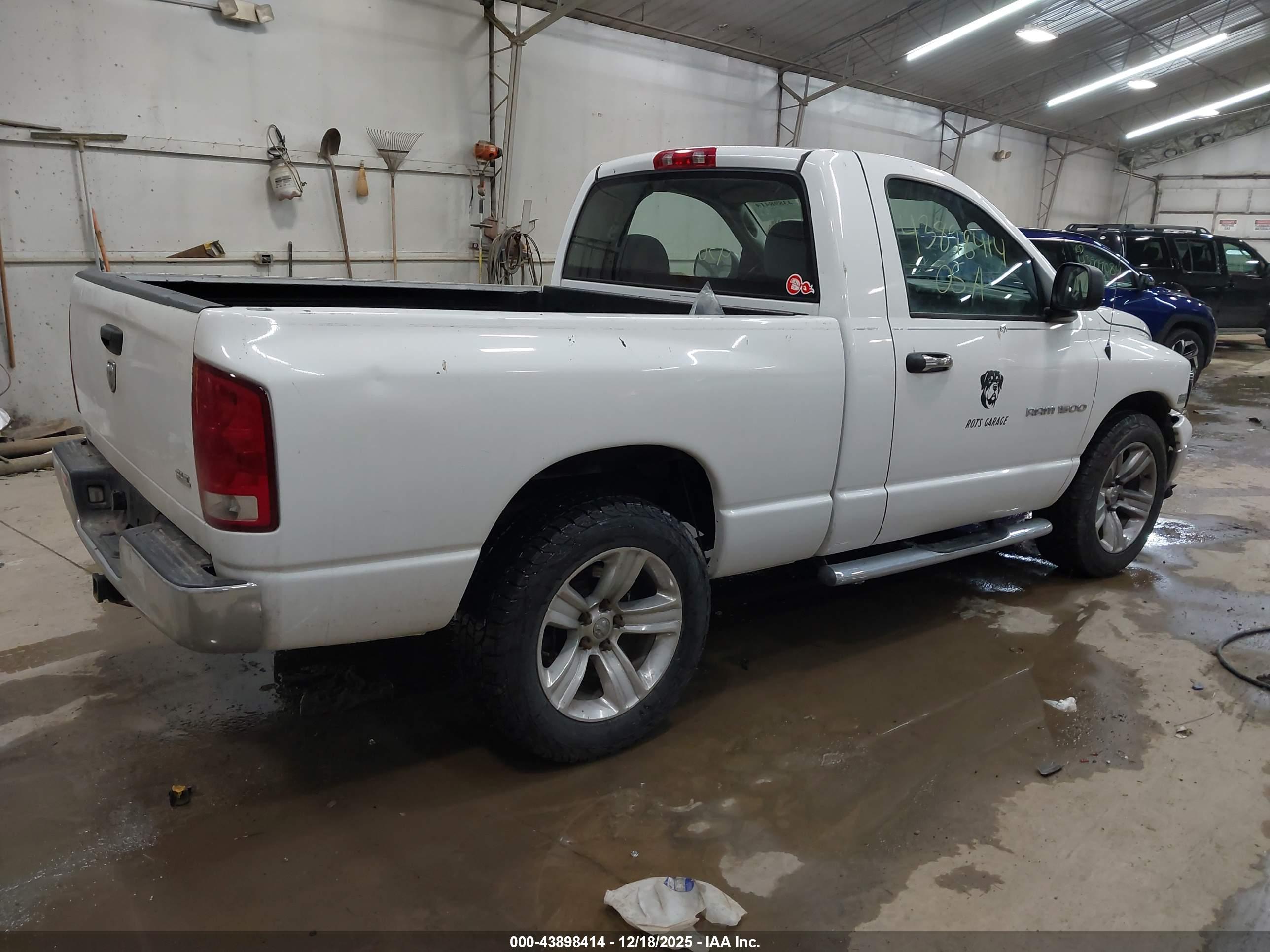 DODGE RAM image 4