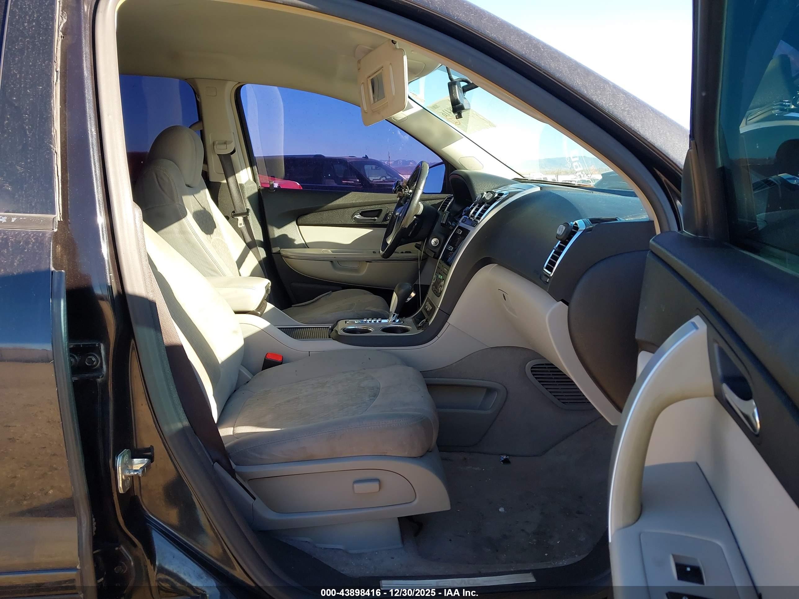 GMC ACADIA image 5