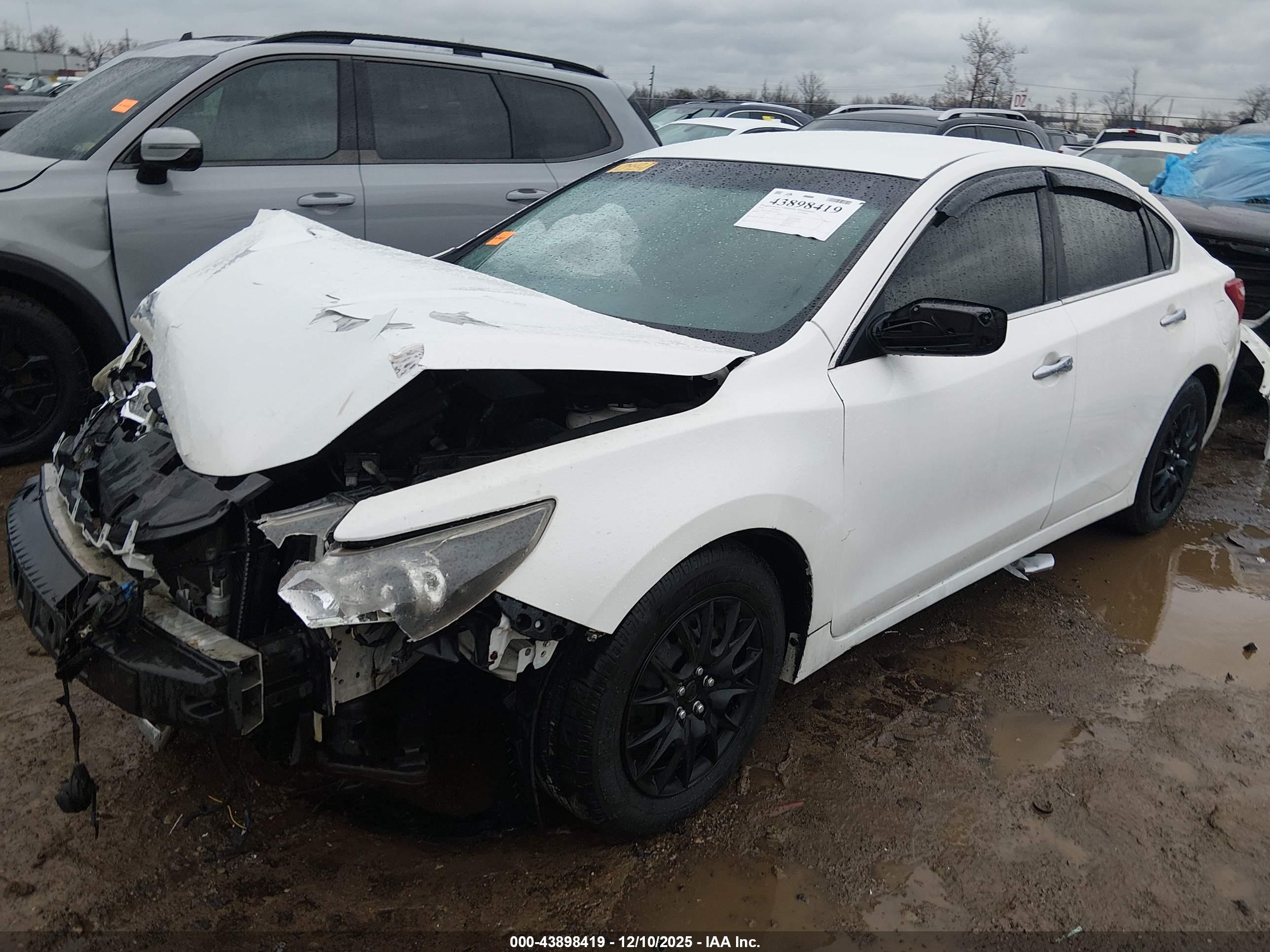 NISSAN ALTIMA image 2
