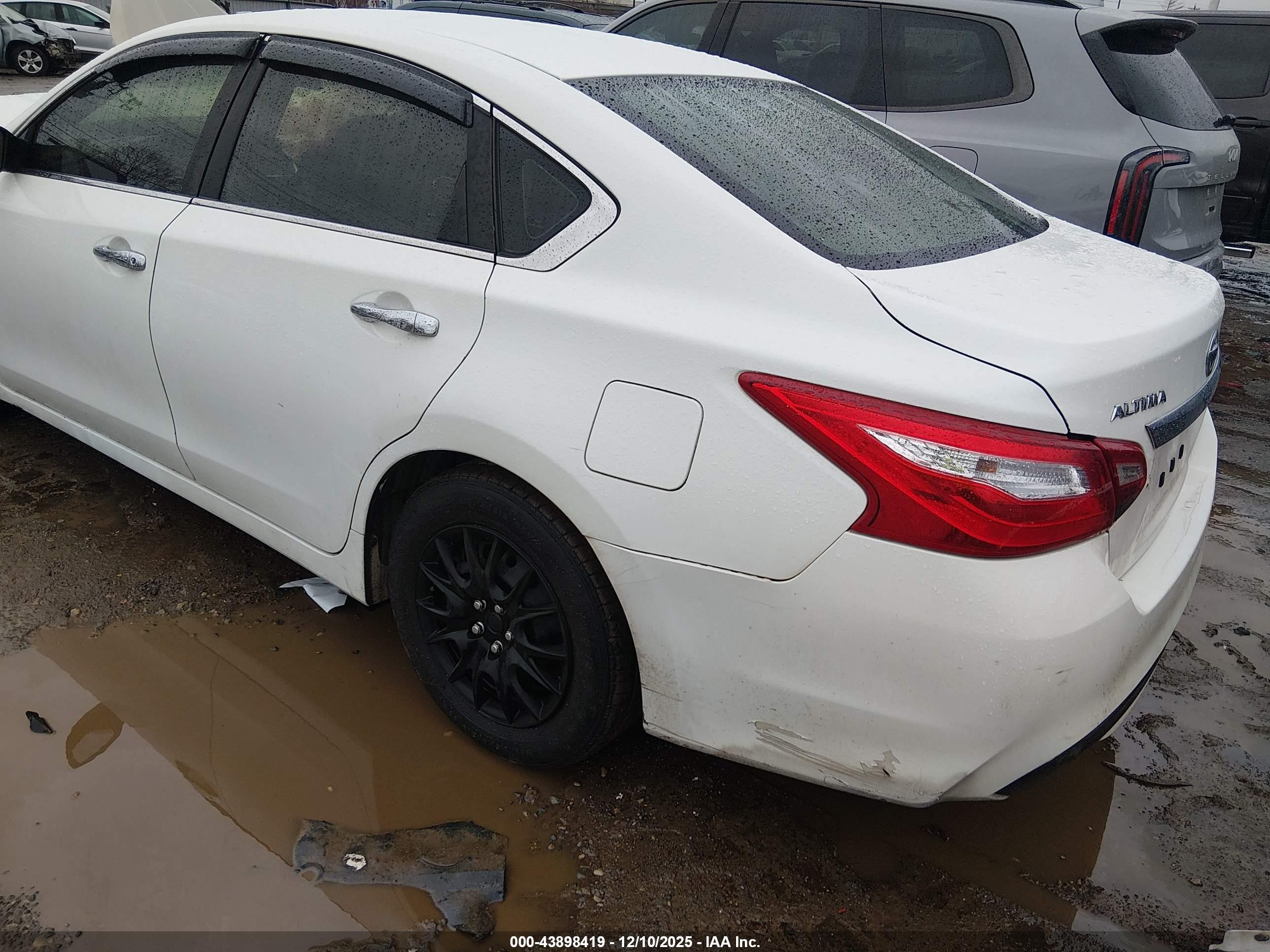 NISSAN ALTIMA image 3
