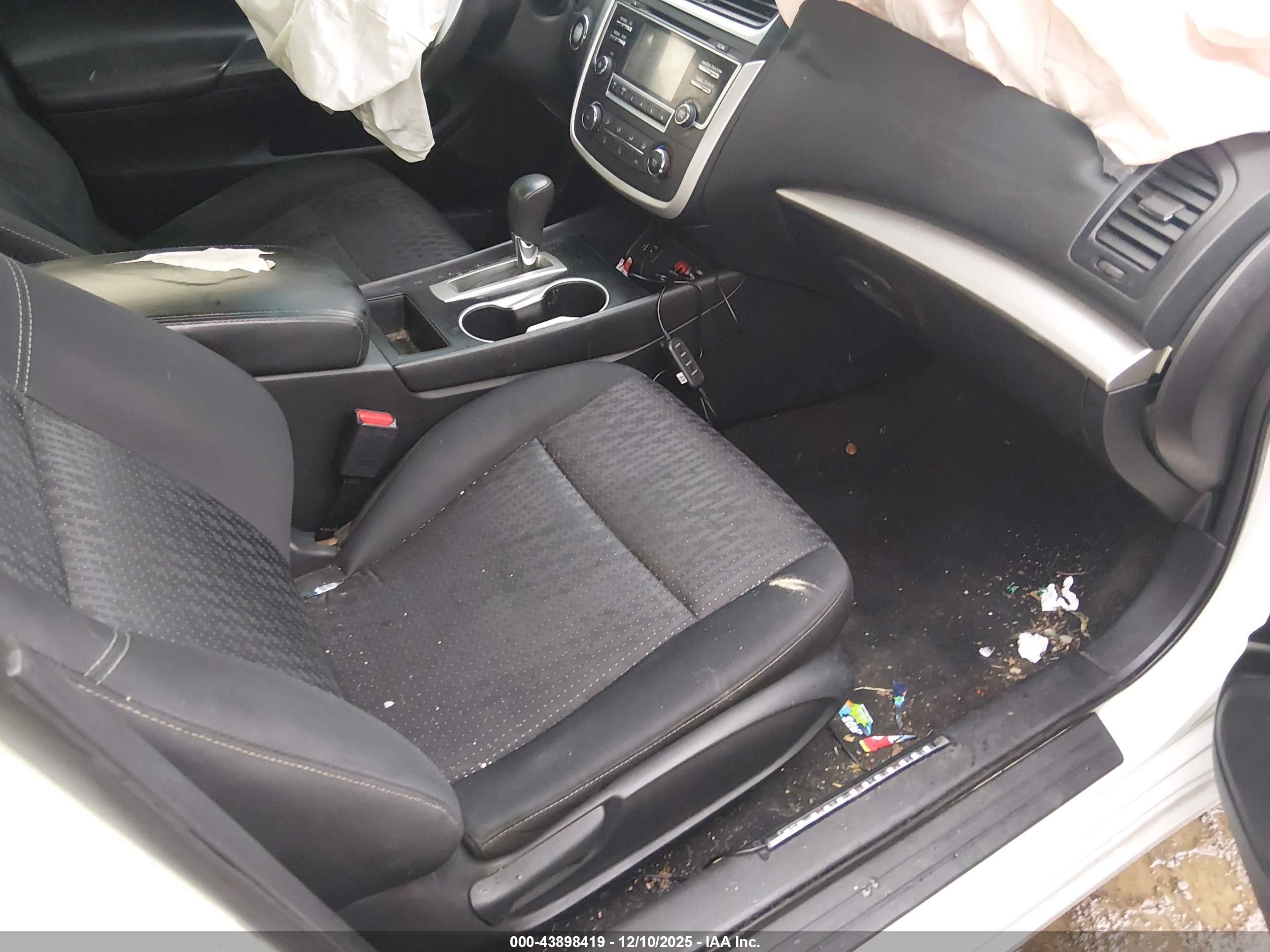 NISSAN ALTIMA image 5