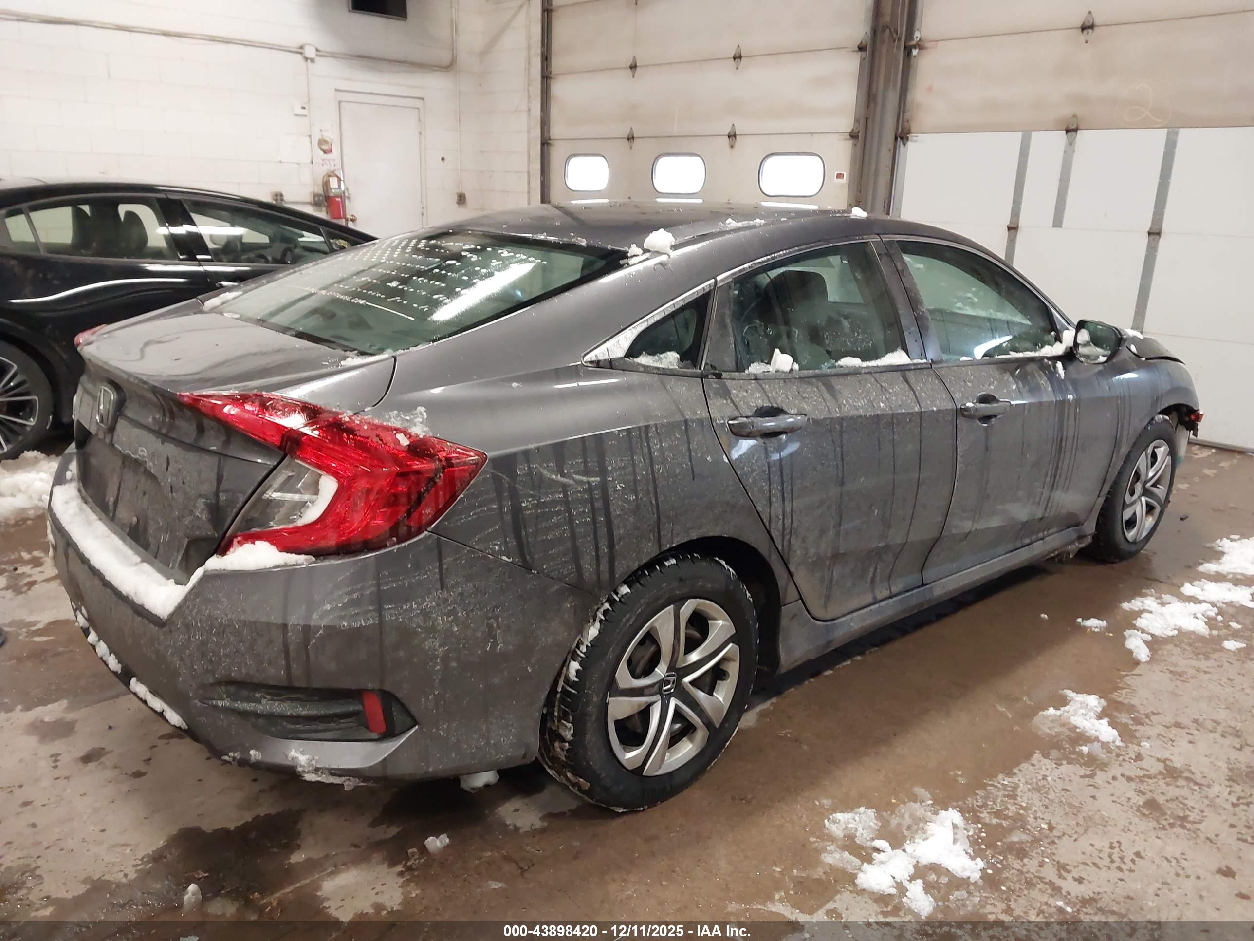 HONDA CIVIC image 4