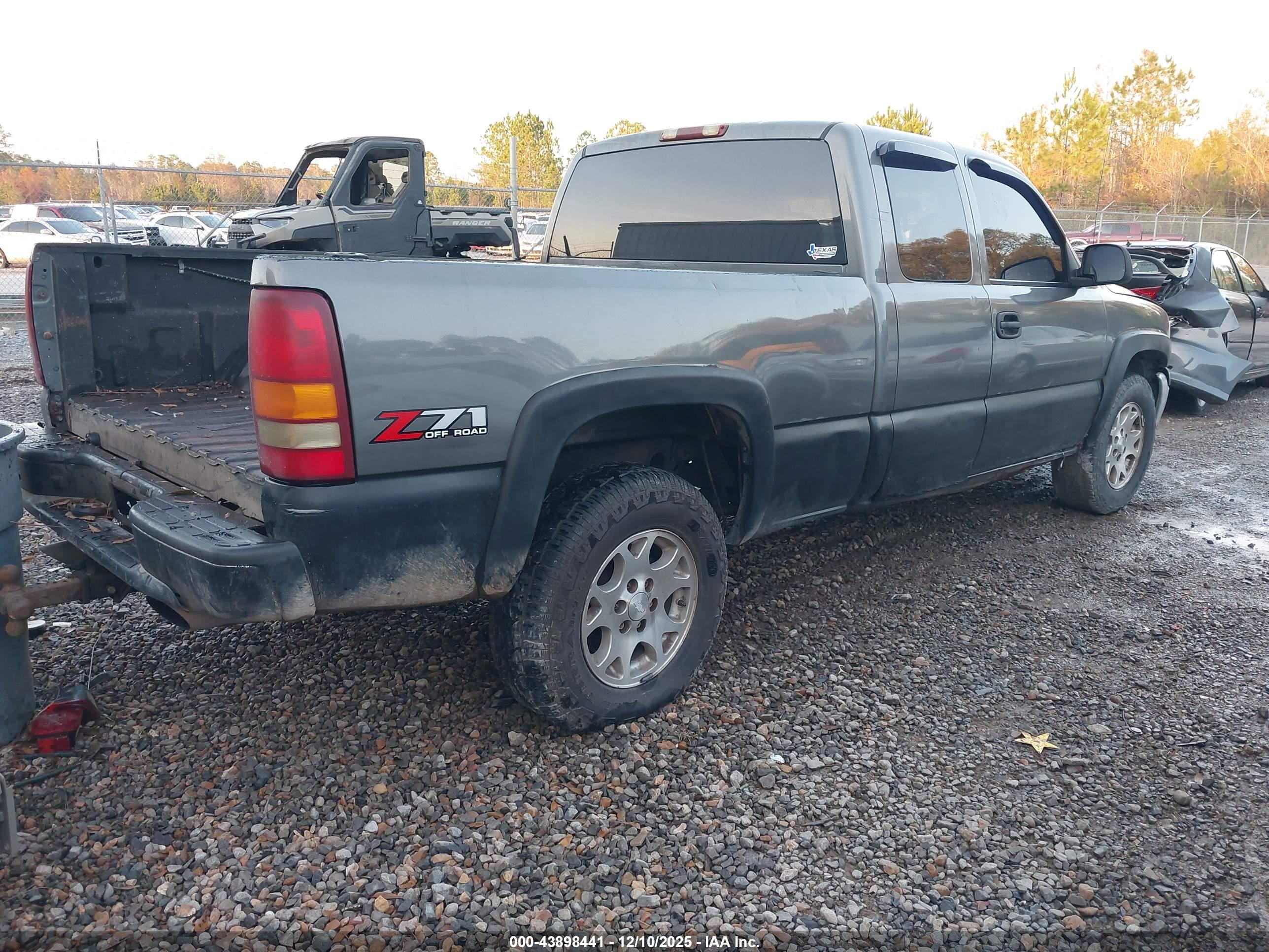 GMC SIERRA image 4