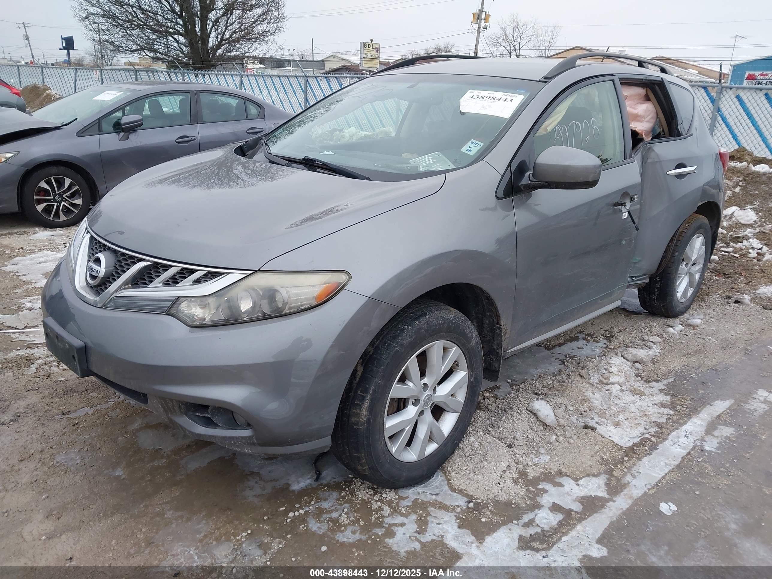 NISSAN MURANO image 2