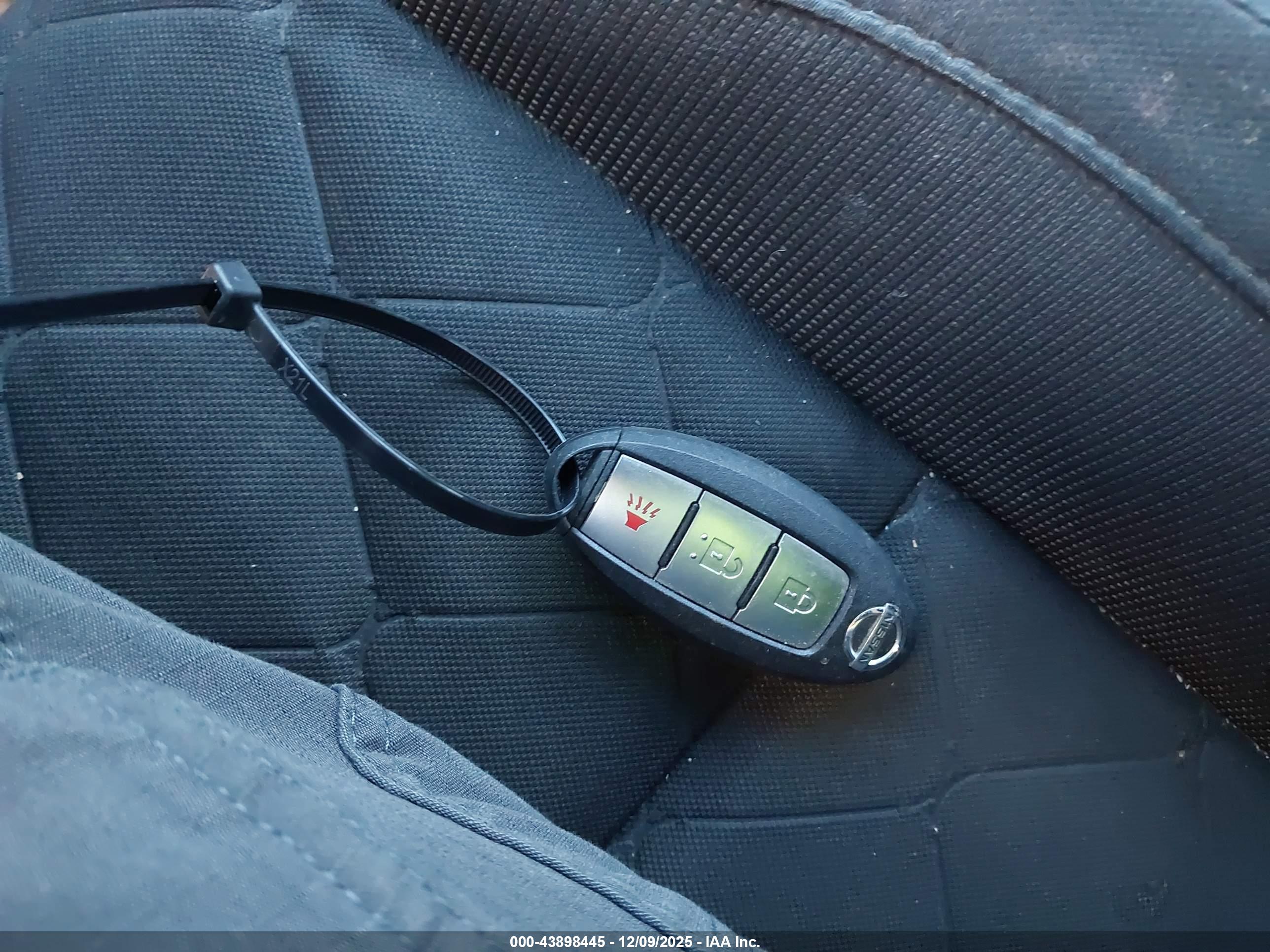 NISSAN KICKS image 11