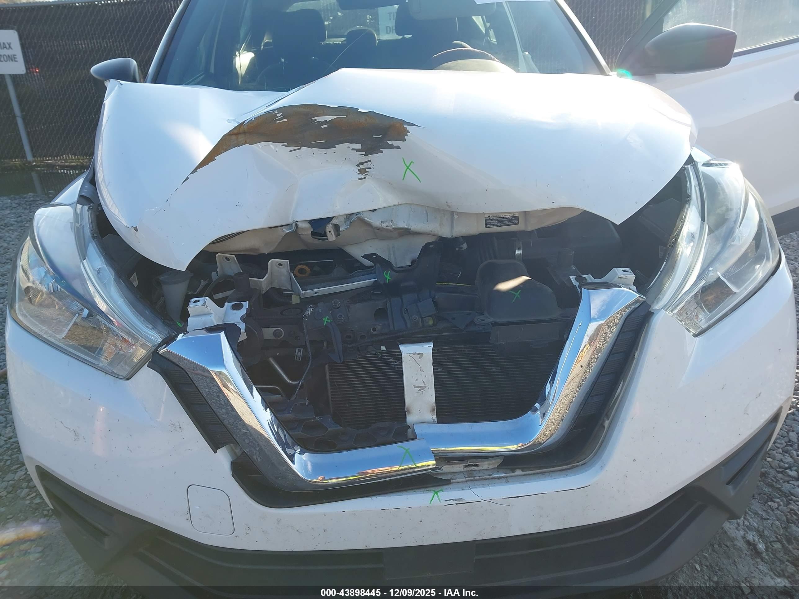 NISSAN KICKS image 6