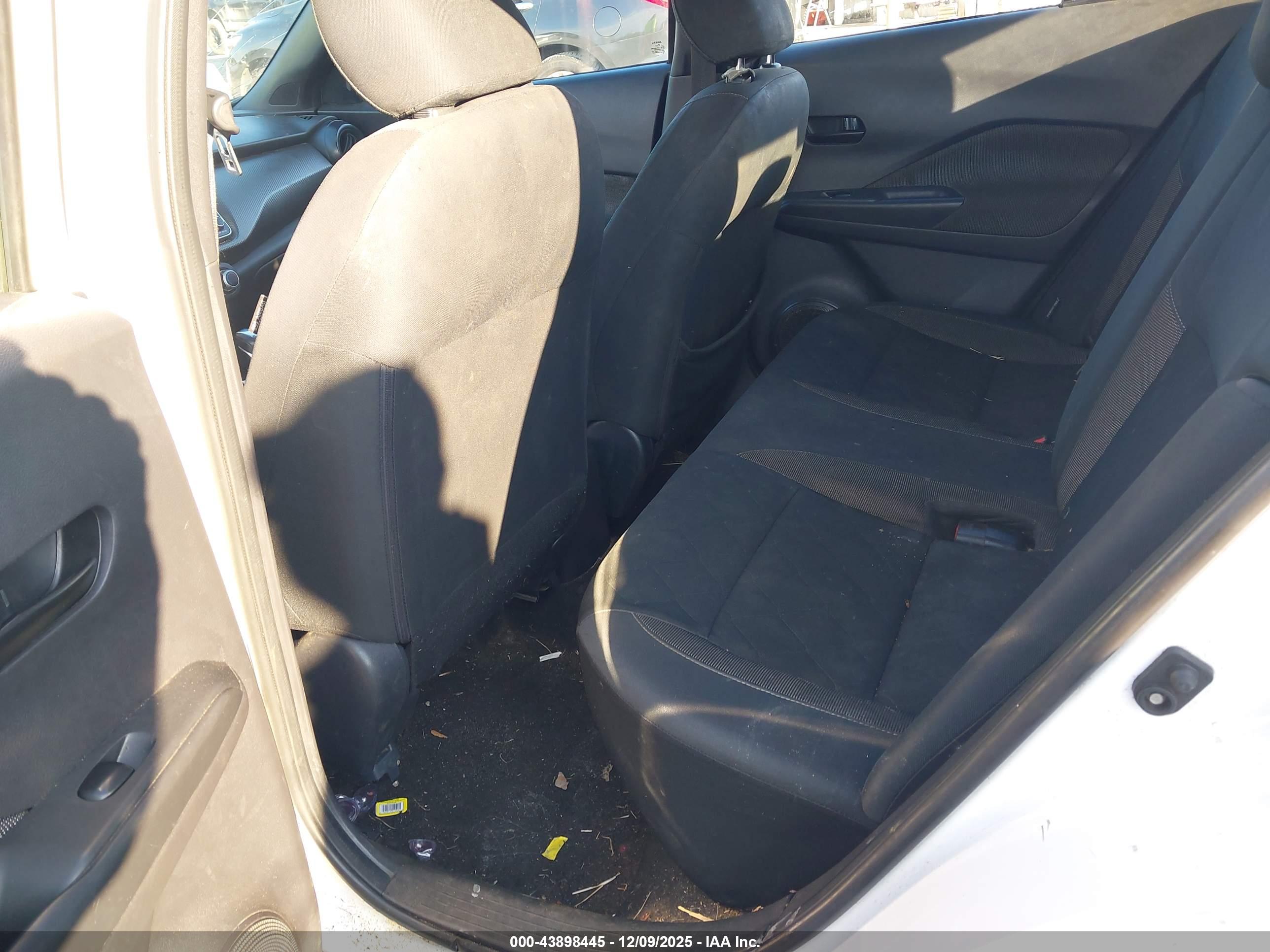 NISSAN KICKS image 8