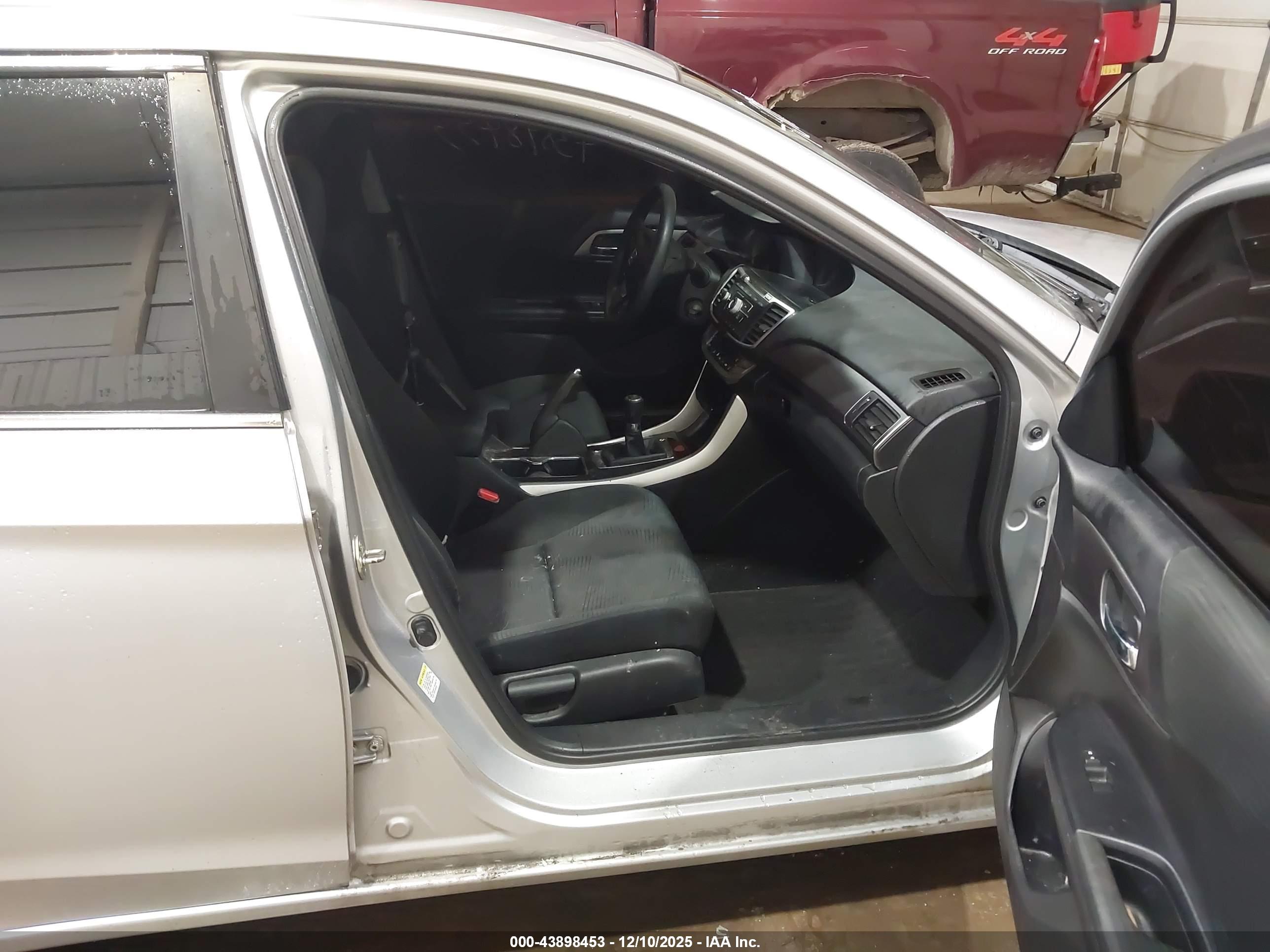 HONDA ACCORD image 5