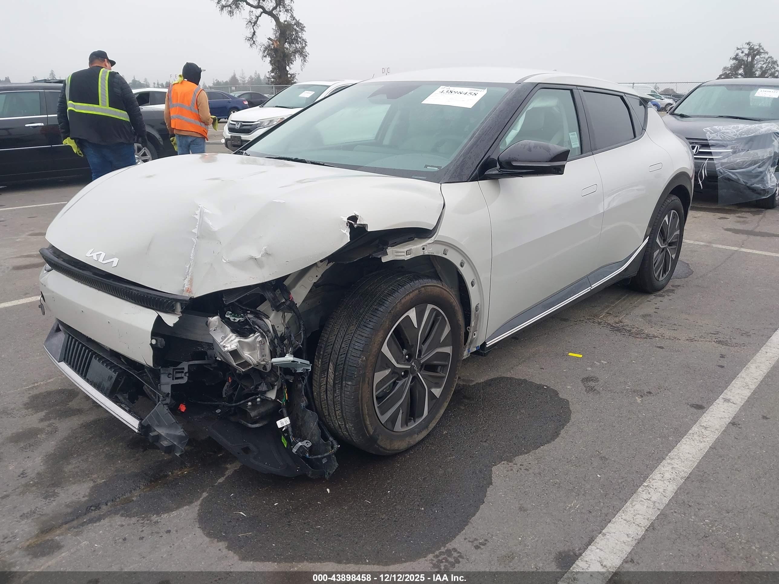 KIA EV6 image 2