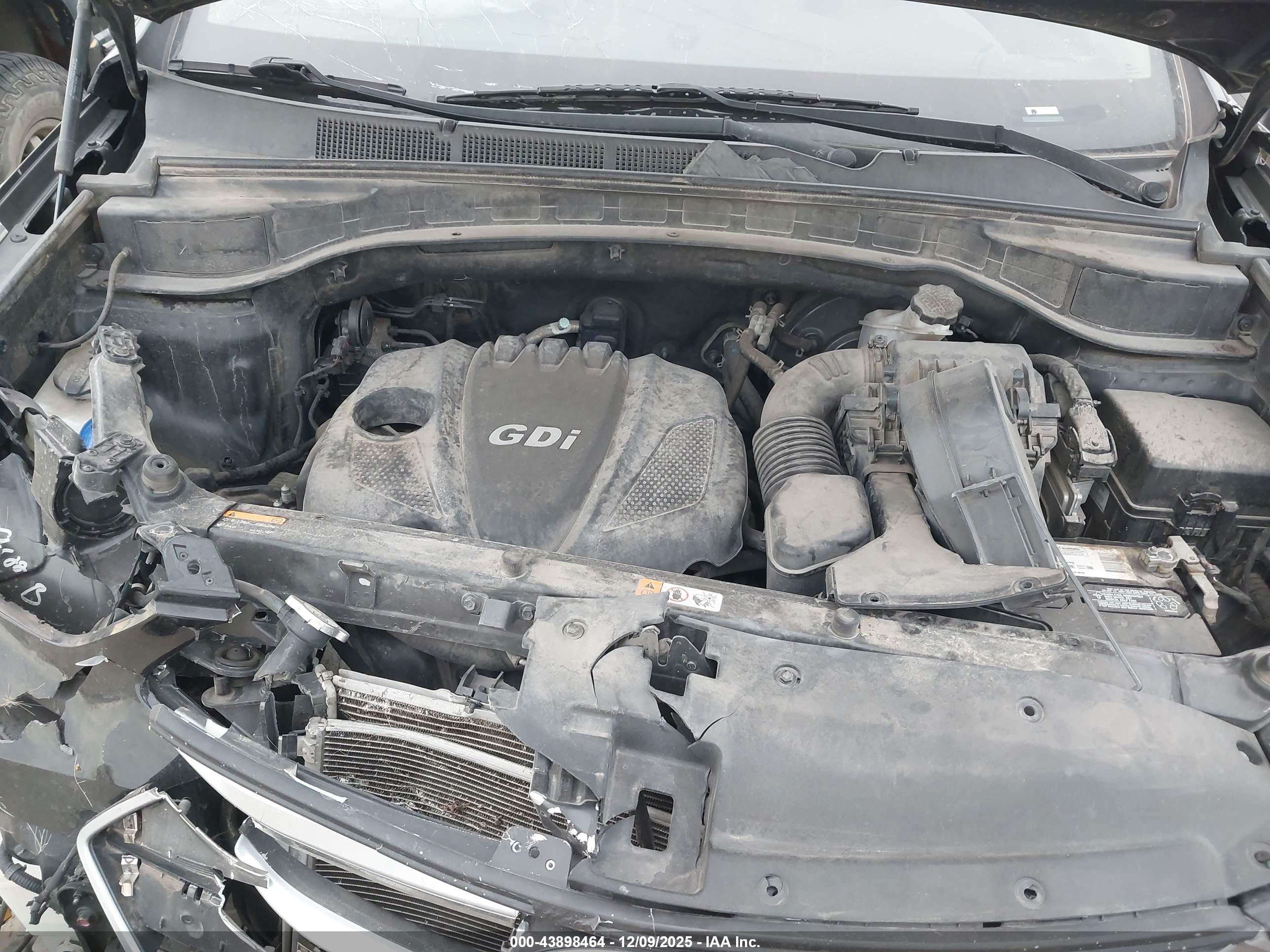 HYUNDAI SANTA image 10