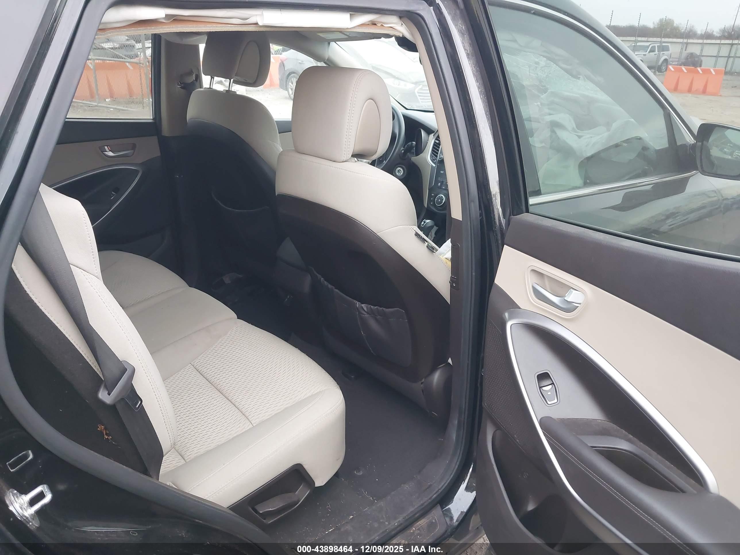 HYUNDAI SANTA image 8