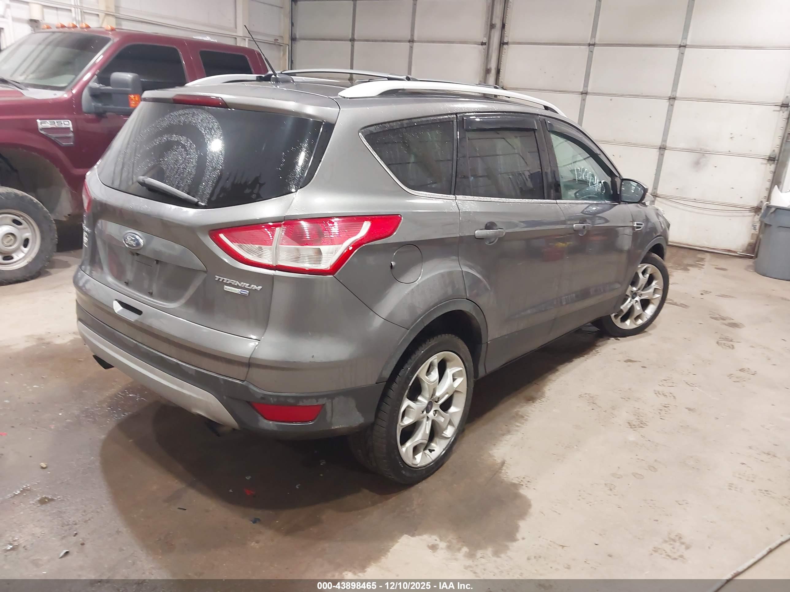FORD ESCAPE image 4