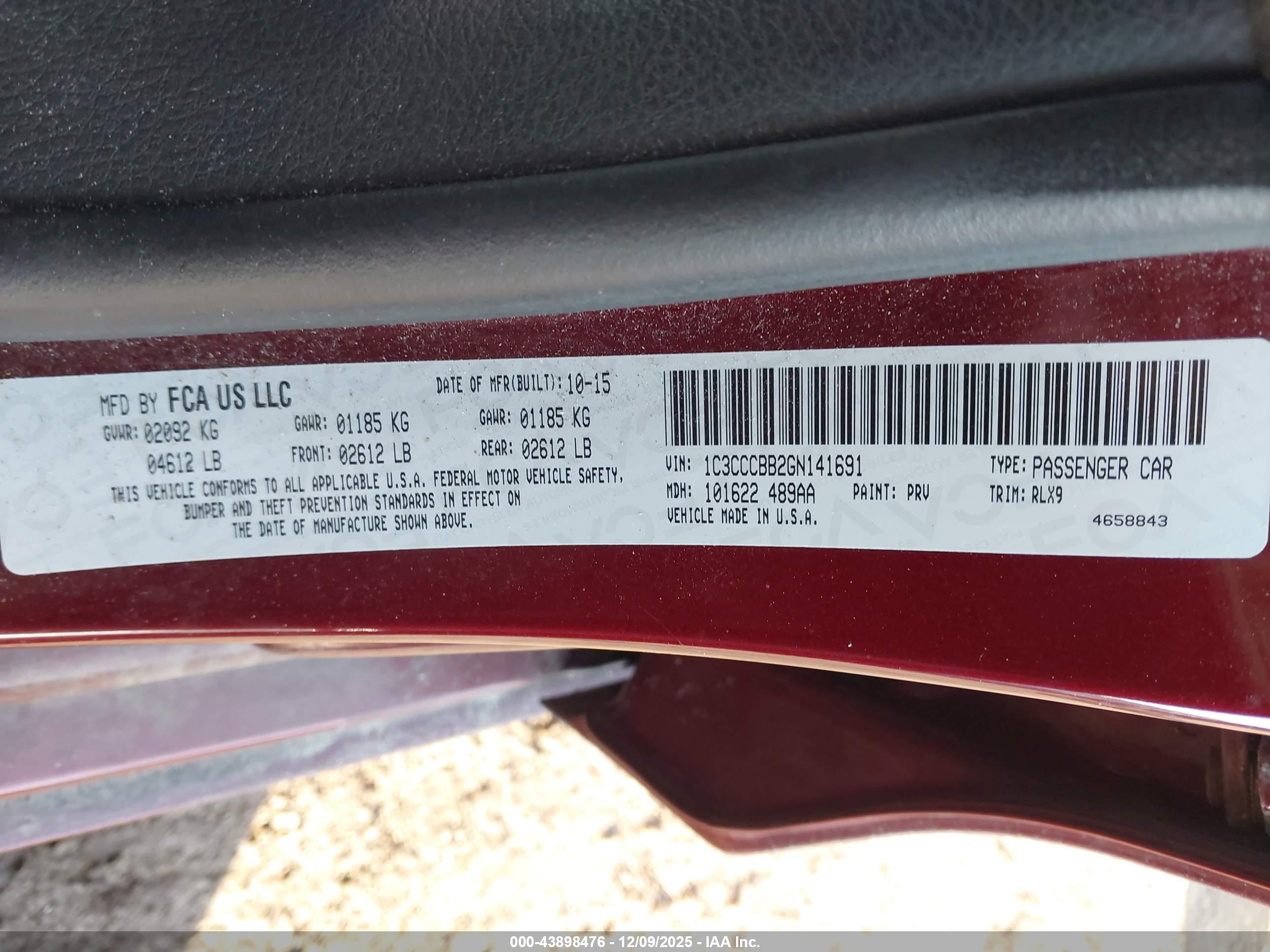 CHRYSLER 200 image 9