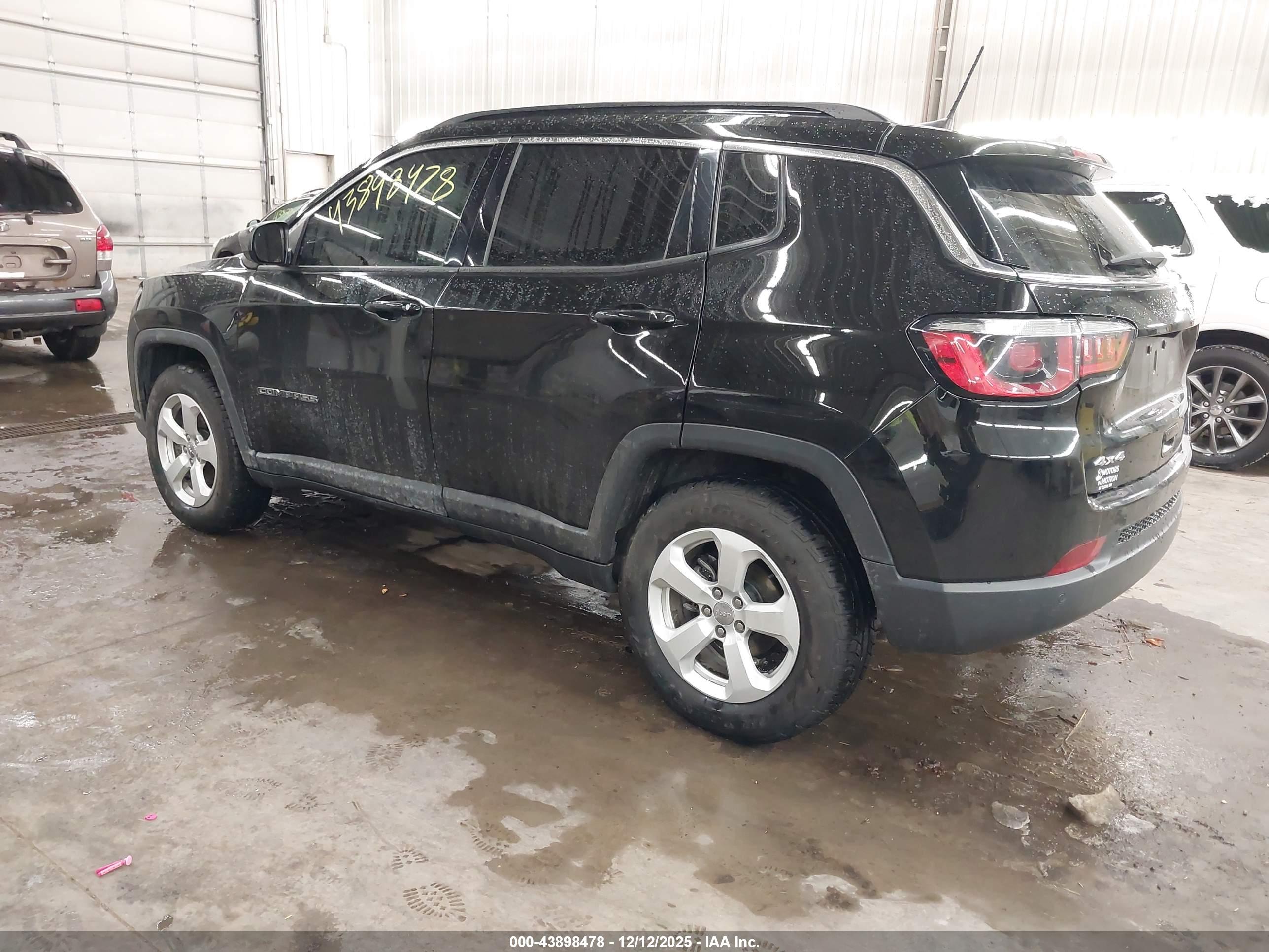 JEEP COMPASS image 3