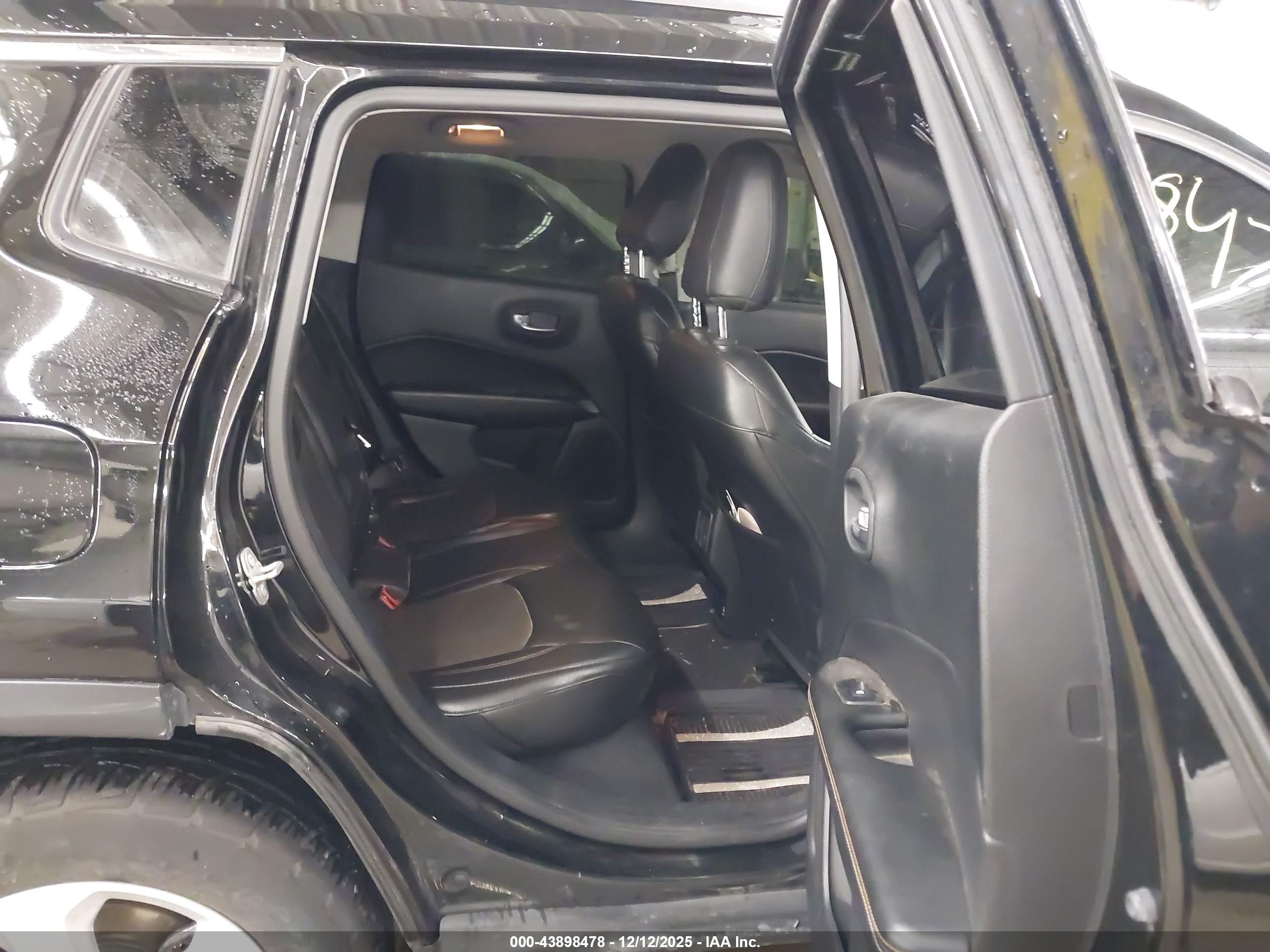 JEEP COMPASS image 8
