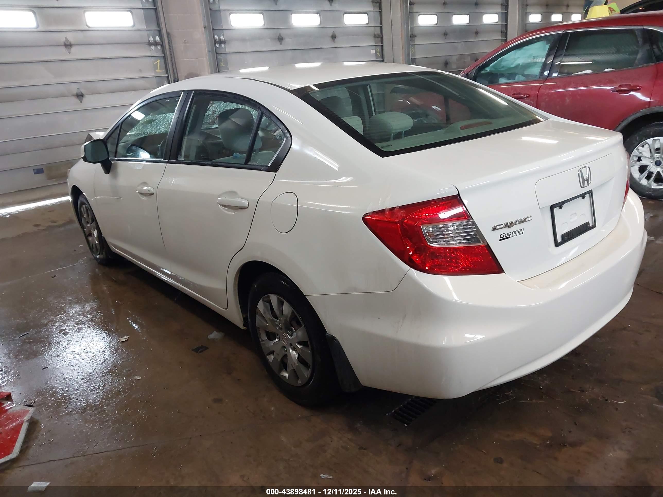 HONDA CIVIC image 3