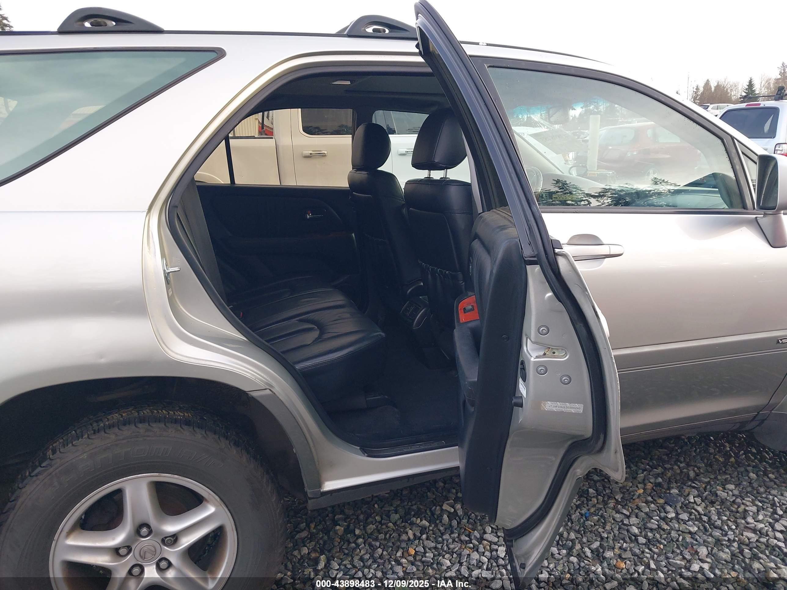 LEXUS RX image 8