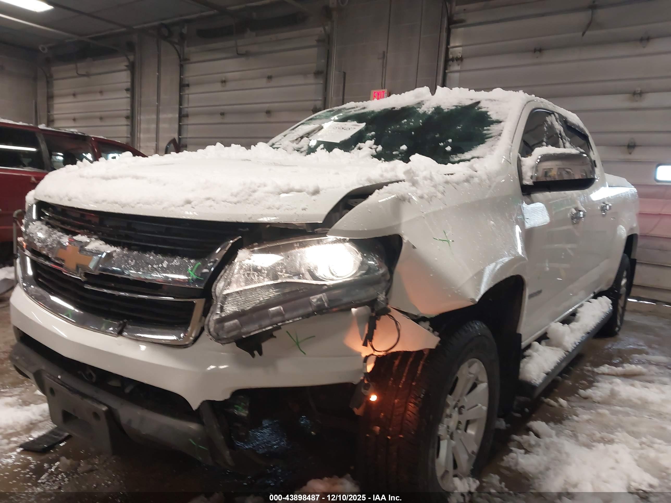 CHEVROLET COLORADO image 6