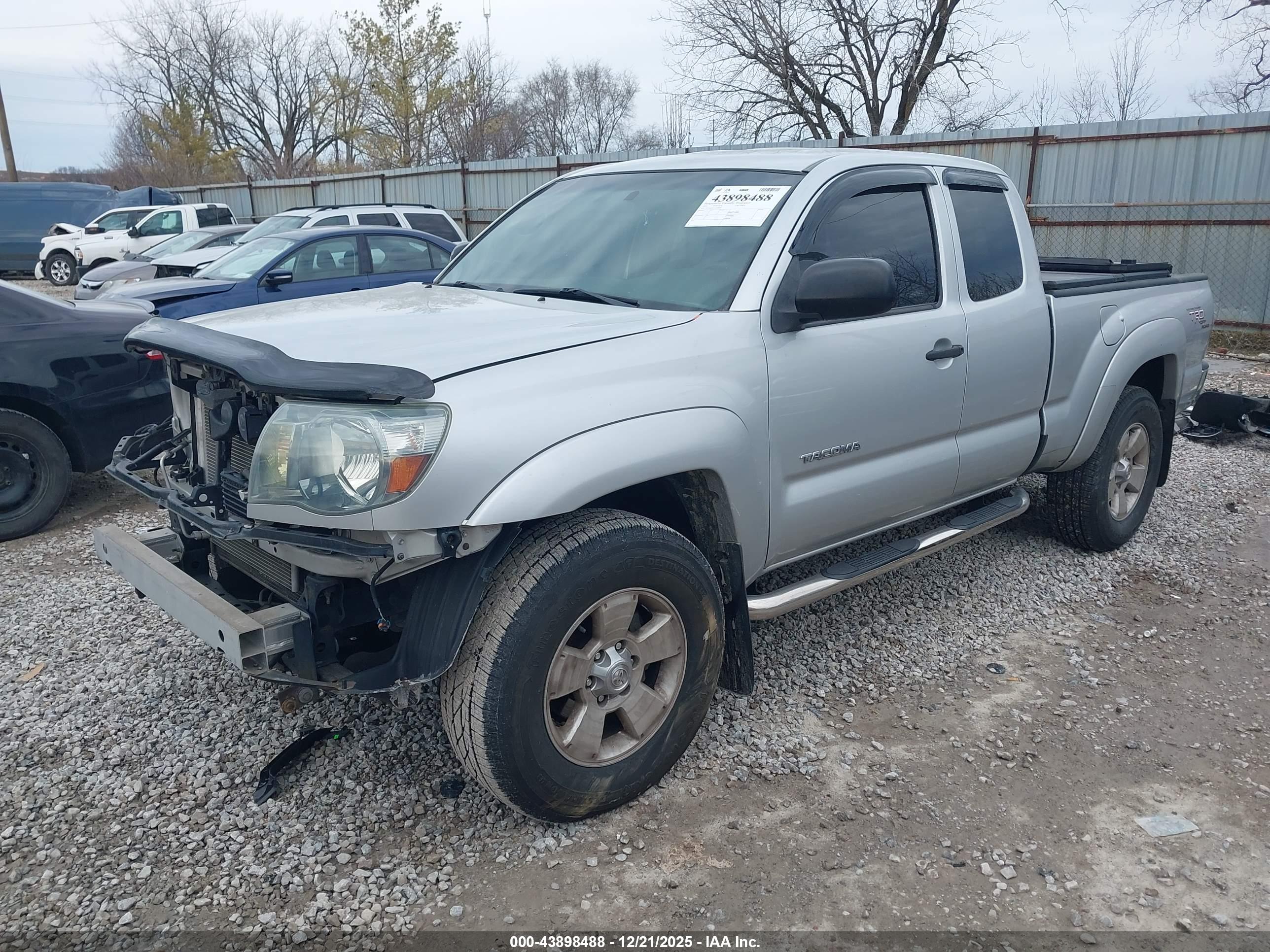 TOYOTA TACOMA image 2