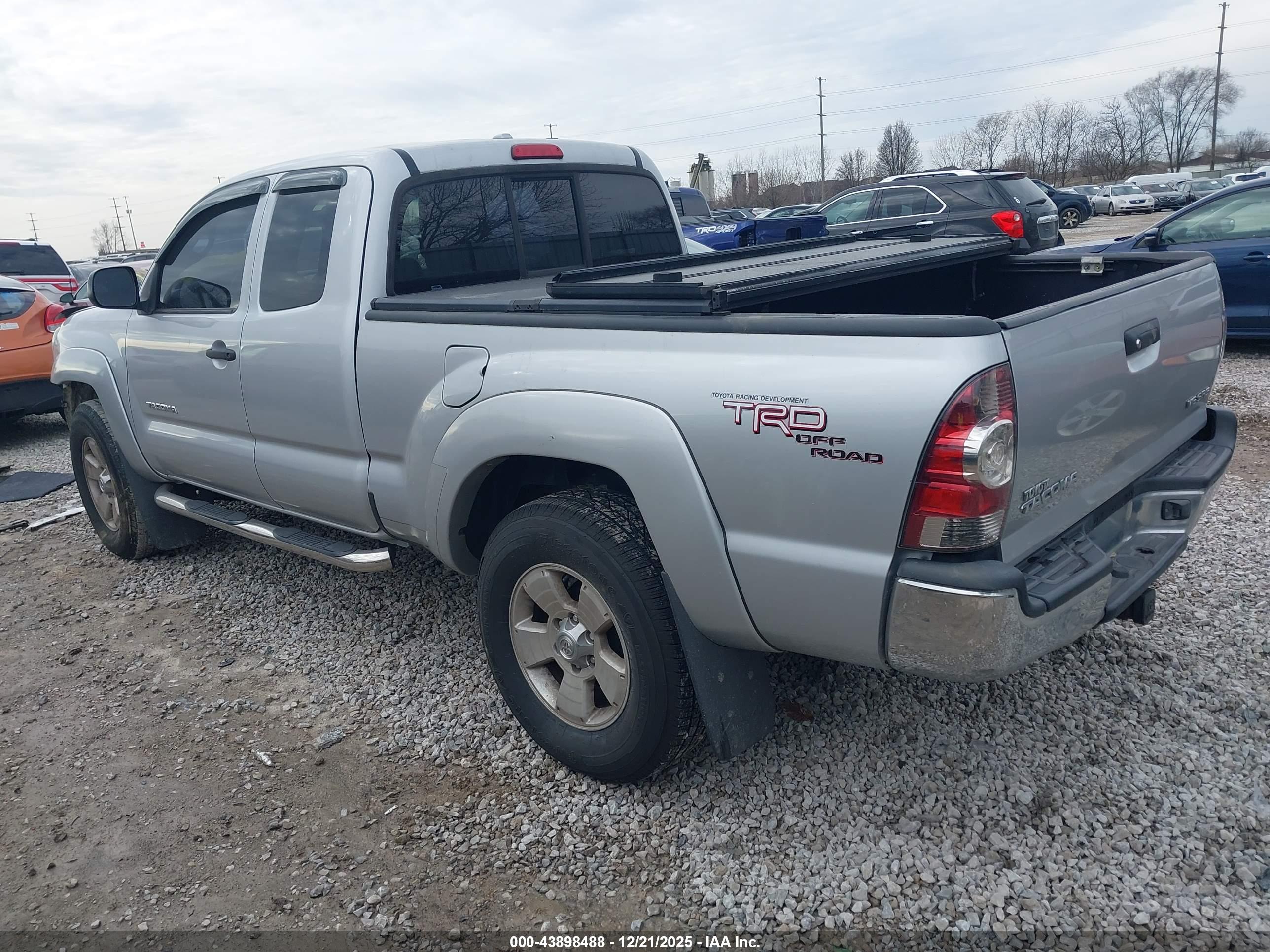 TOYOTA TACOMA image 3