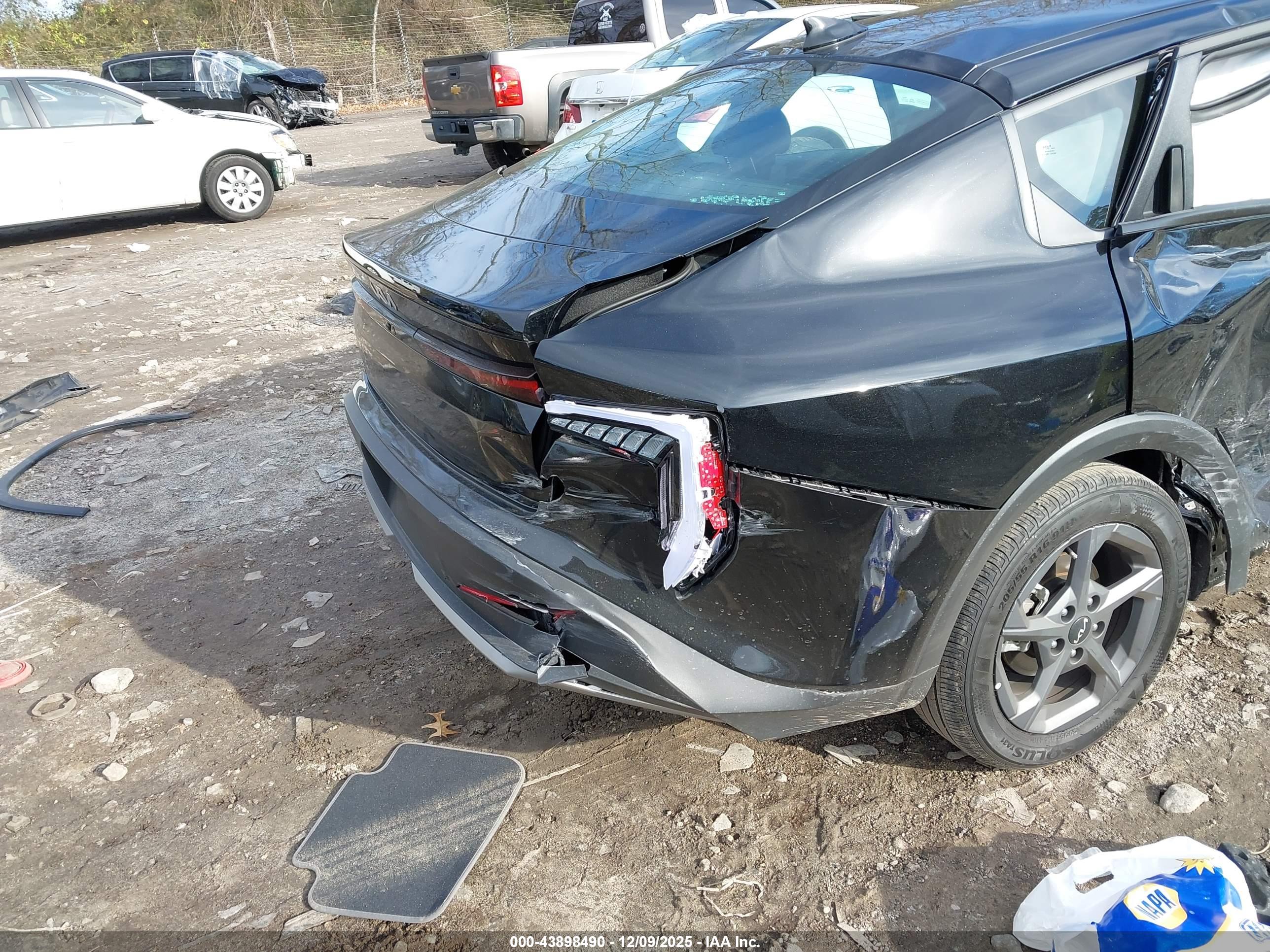 KIA K4 image 6