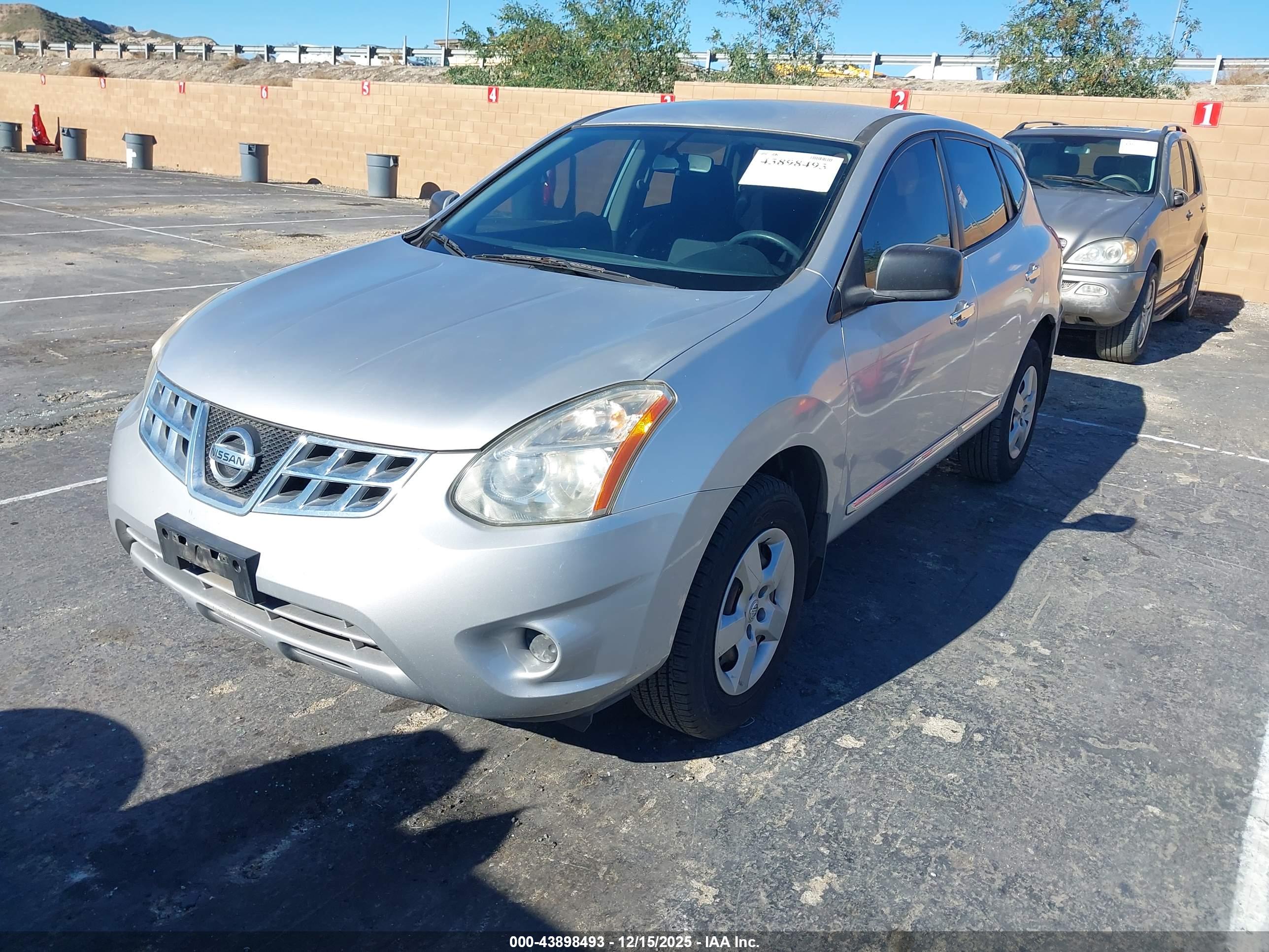 NISSAN ROGUE image 2
