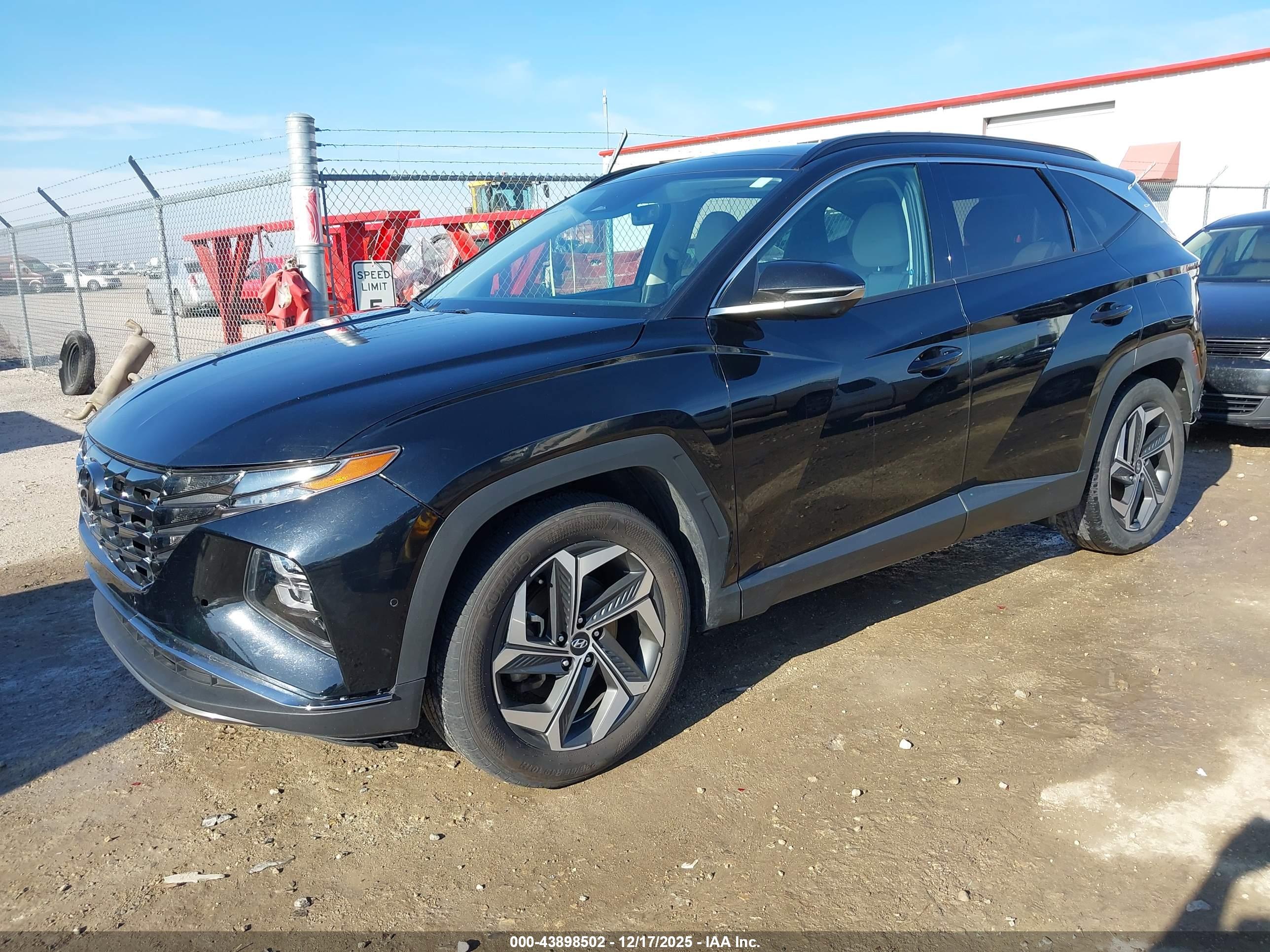 HYUNDAI TUCSON image 2